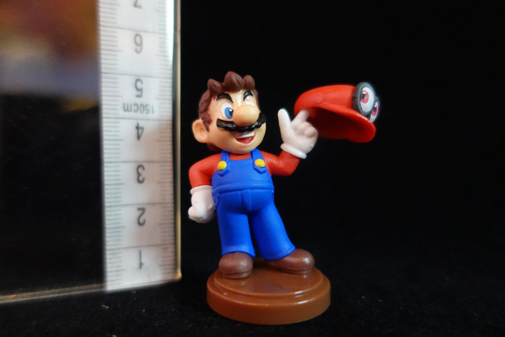 Super Mario Odyssey 3 Figure Mario Cappy Hat