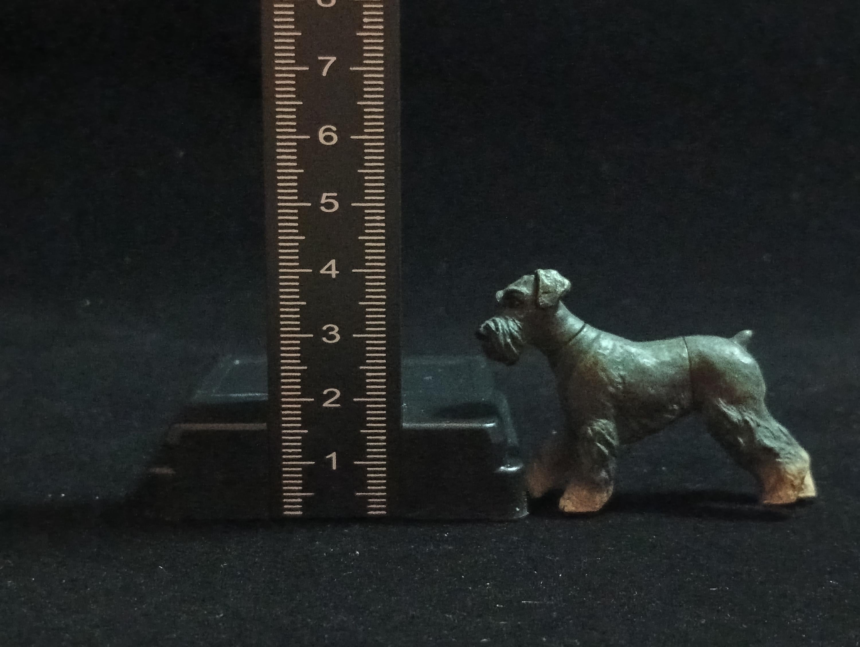 Miniature Schnauzer(B) Figurine - Furuta