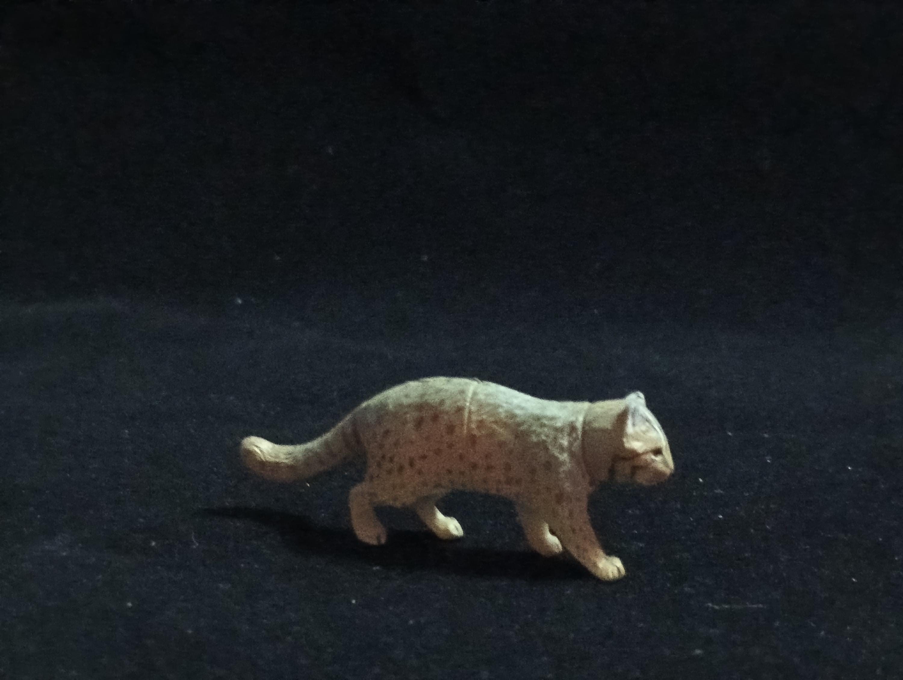Miniature Tsushima lynx Figurine - Furuta