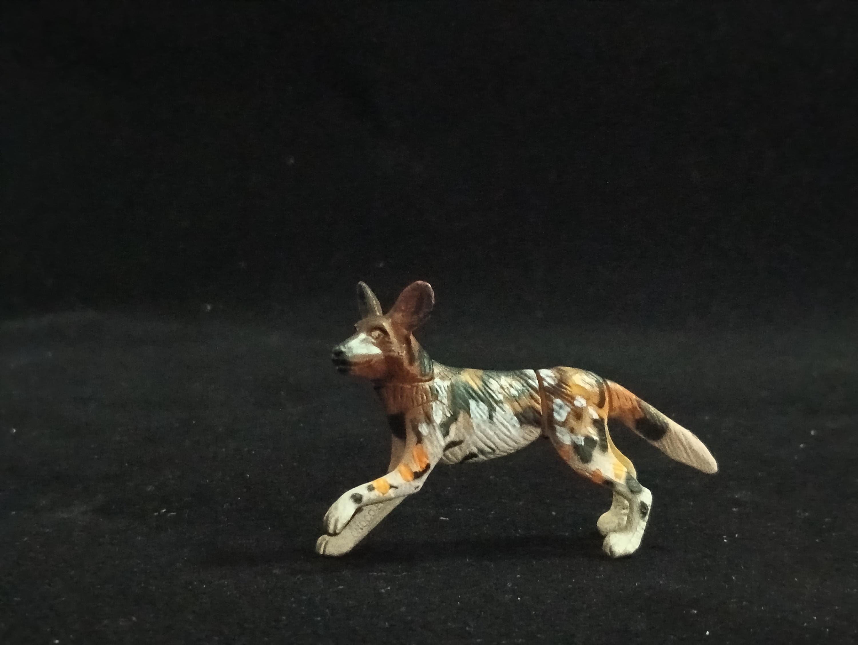 Miniature African wild dog Figurine - Furuta