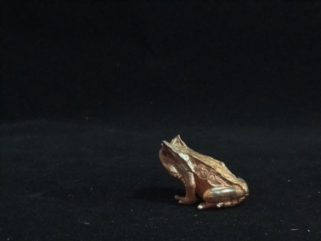 Miniature Three-horned frog Figurine - Furuta