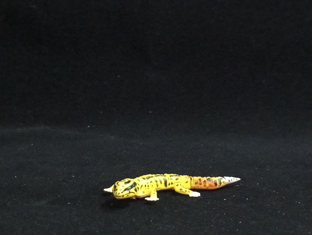 Miniature Leopard Gecko Figurine - Furuta
