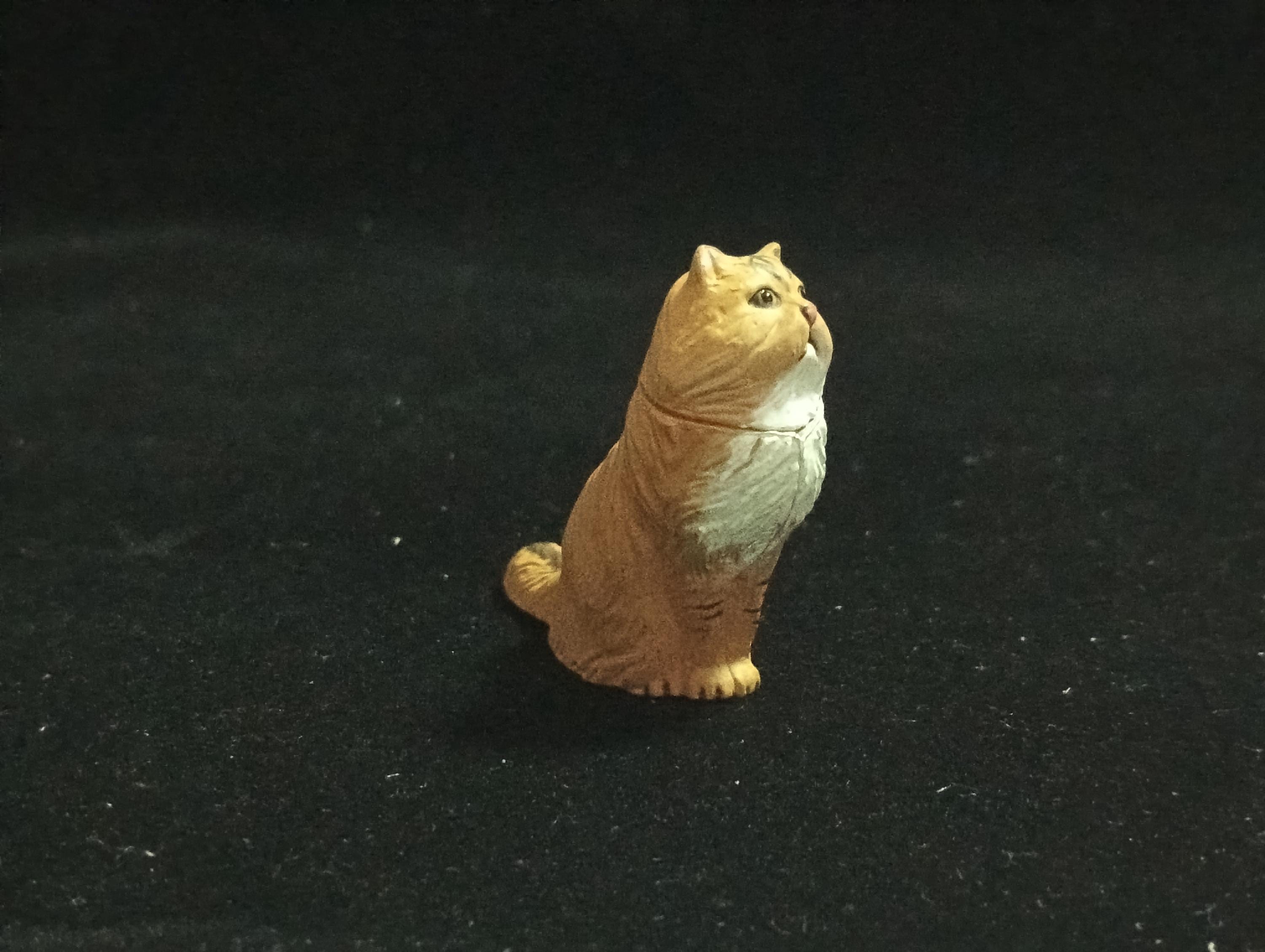 Miniature Persian Cat(Brown) Figurine - Furuta