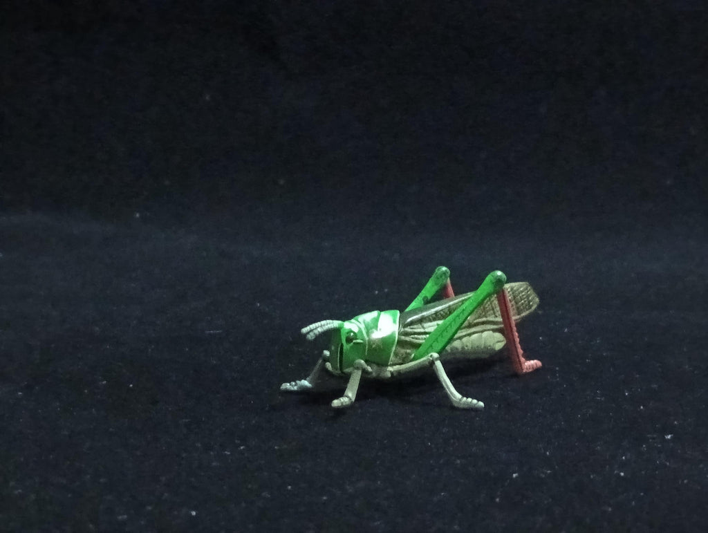 Miniature Migratory Locust Figurine - Furuta