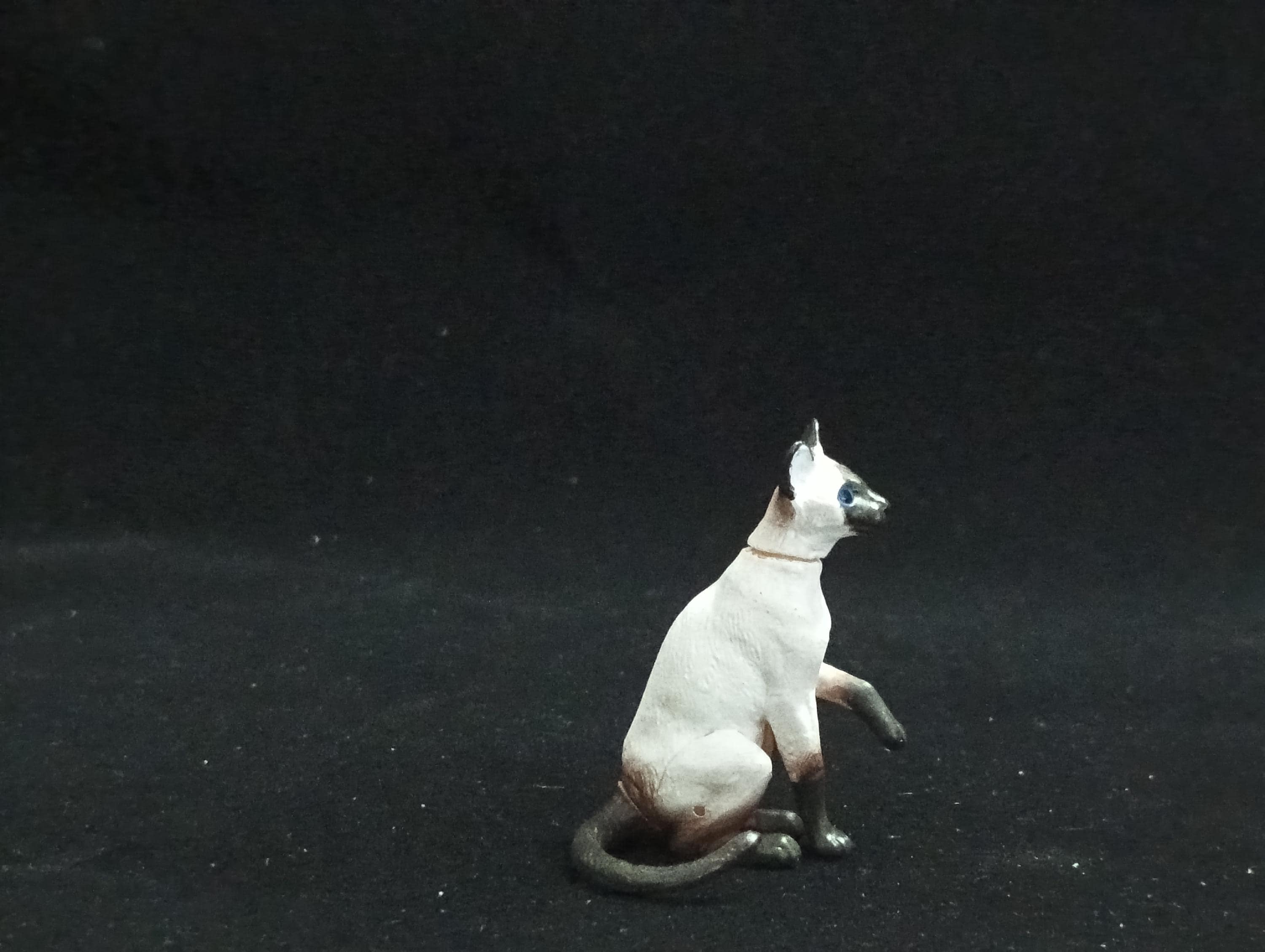 Miniature Siamese cat Figurine - Furuta