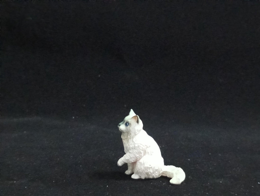 Miniature Seal Point Bicolor(White) Figurine - Furuta