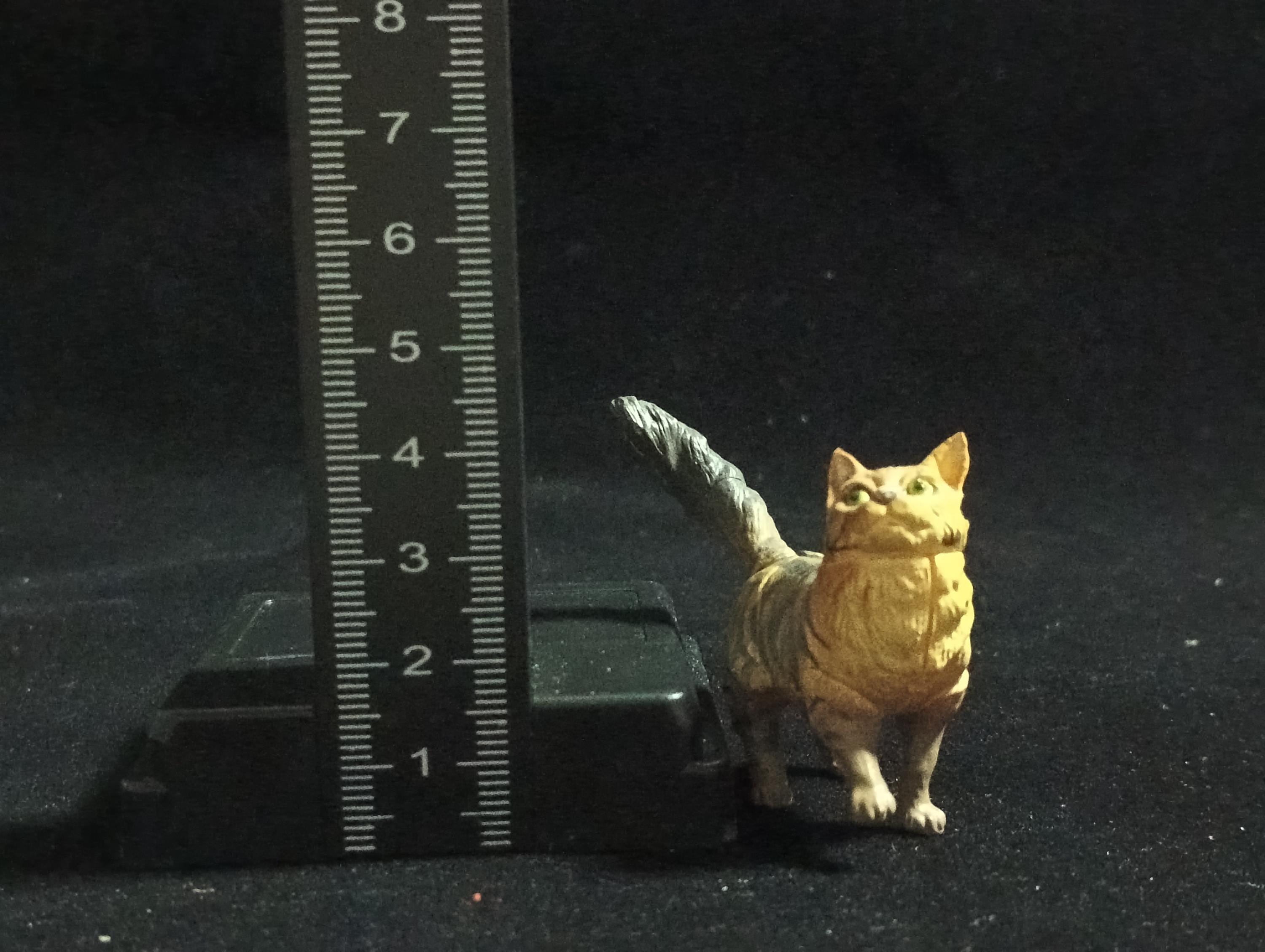 Miniature Burmese Cat (Tea & Black) Figurine - Furuta