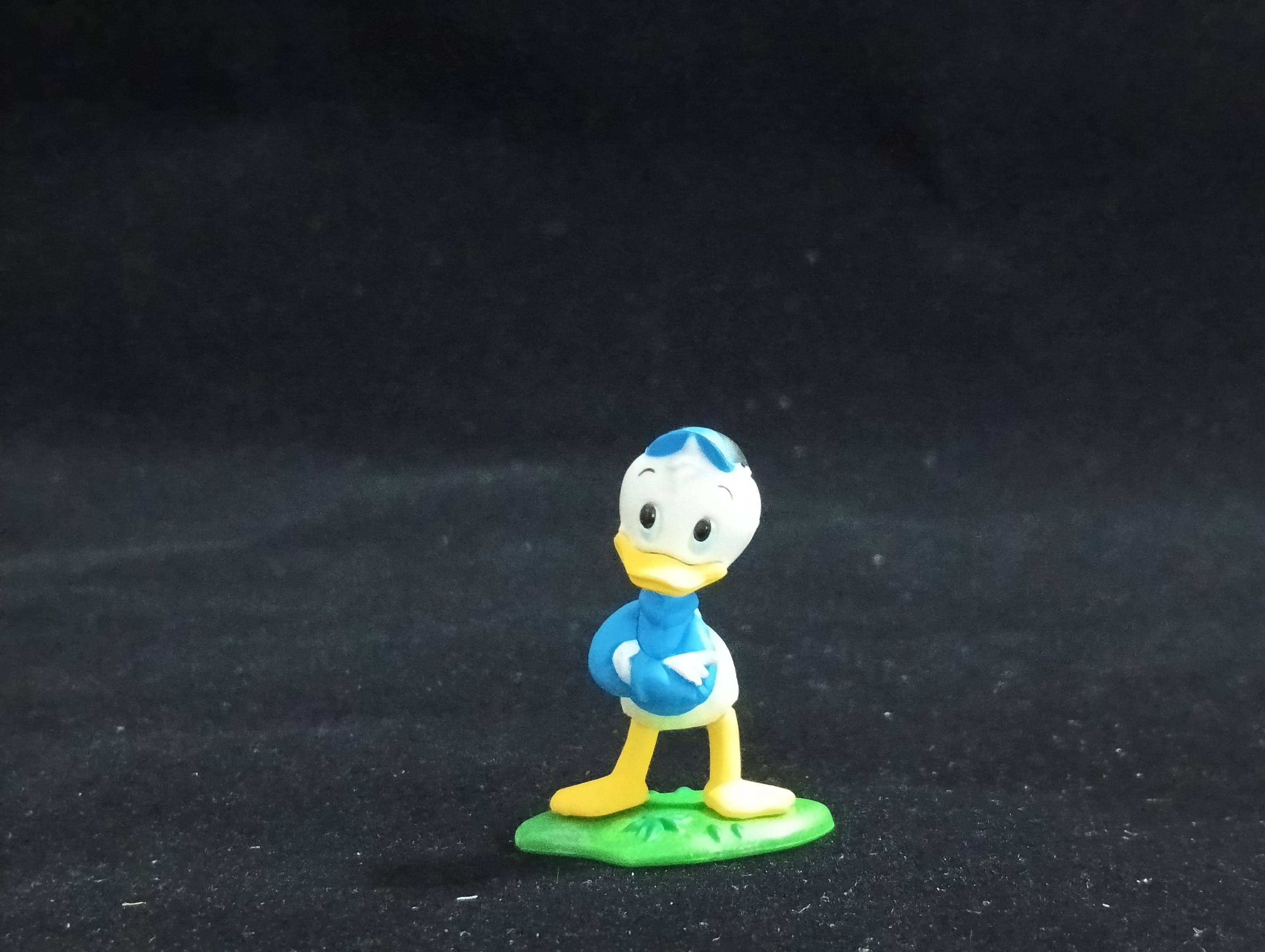 Miniature Disney Choco Party Ducktales Deweky Figurine - Tomy