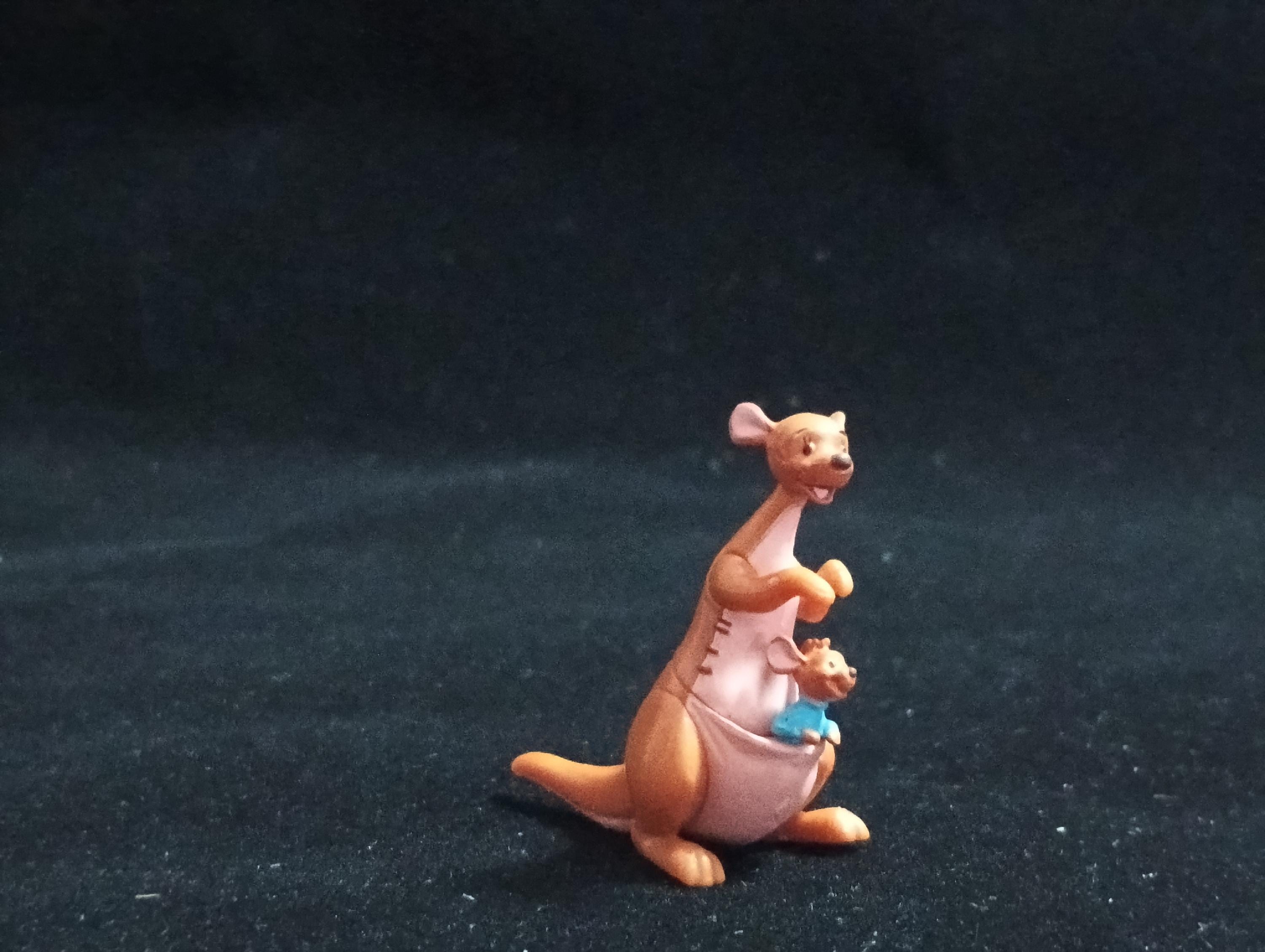 Miniature Disney Choco Party Rare Vintage Bullyland "Winnie The Pooh" Kanga Figurine - Tomy