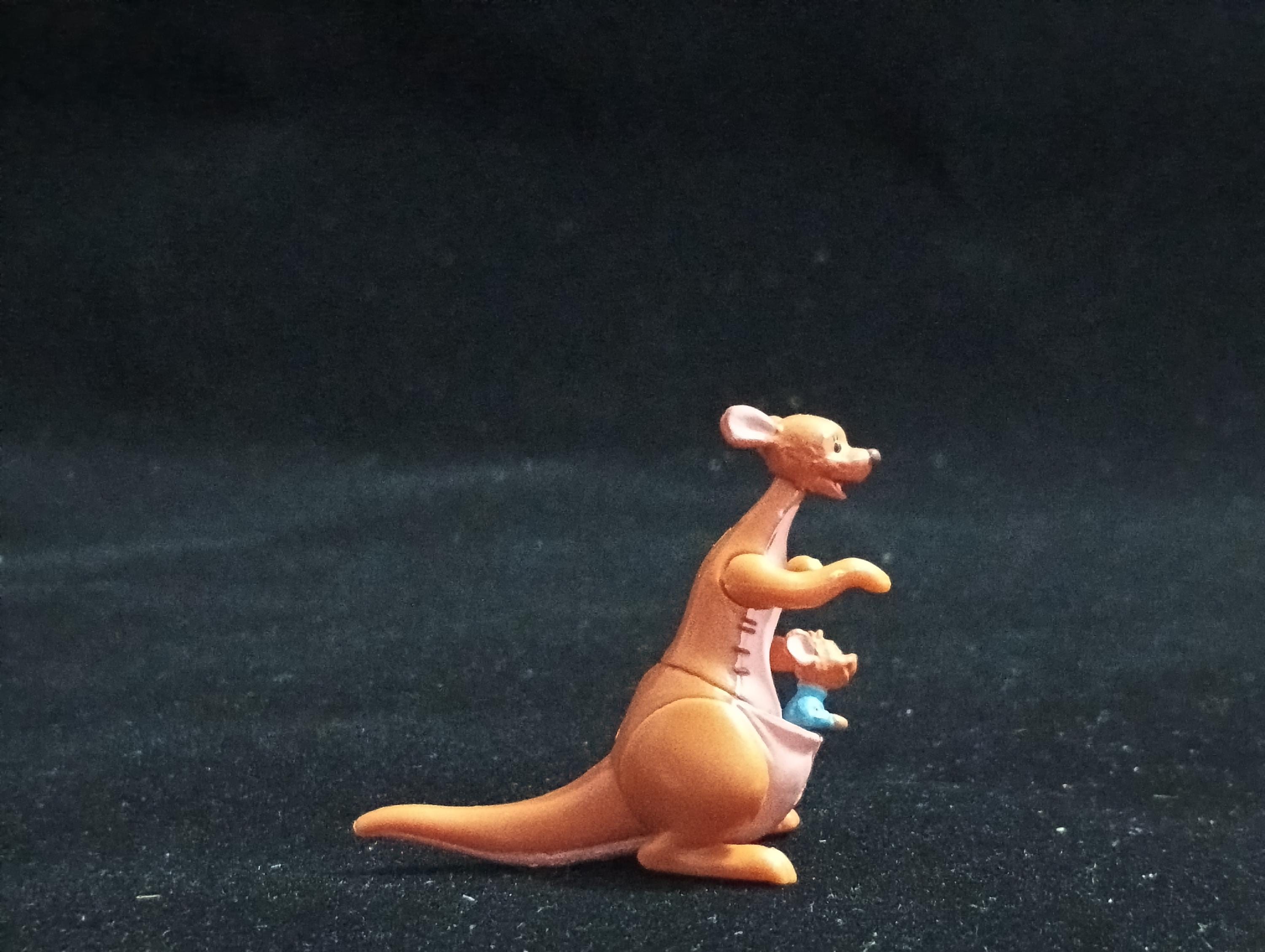Miniature Disney Choco Party Rare Vintage Bullyland "Winnie The Pooh" Kanga Figurine - Tomy