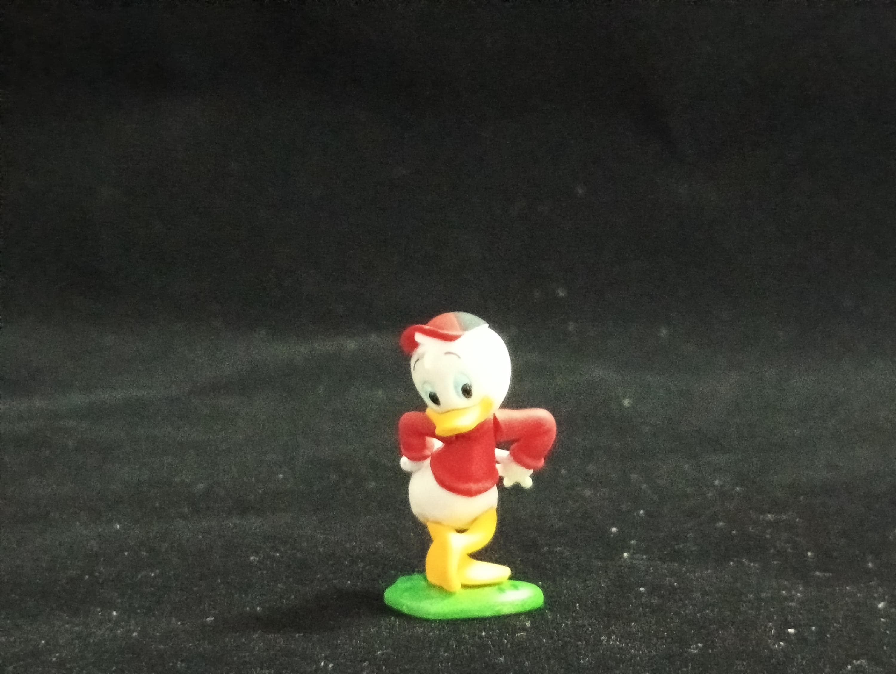Miniature Disney Choco Party Ducktales Huey Figurine - Tomy