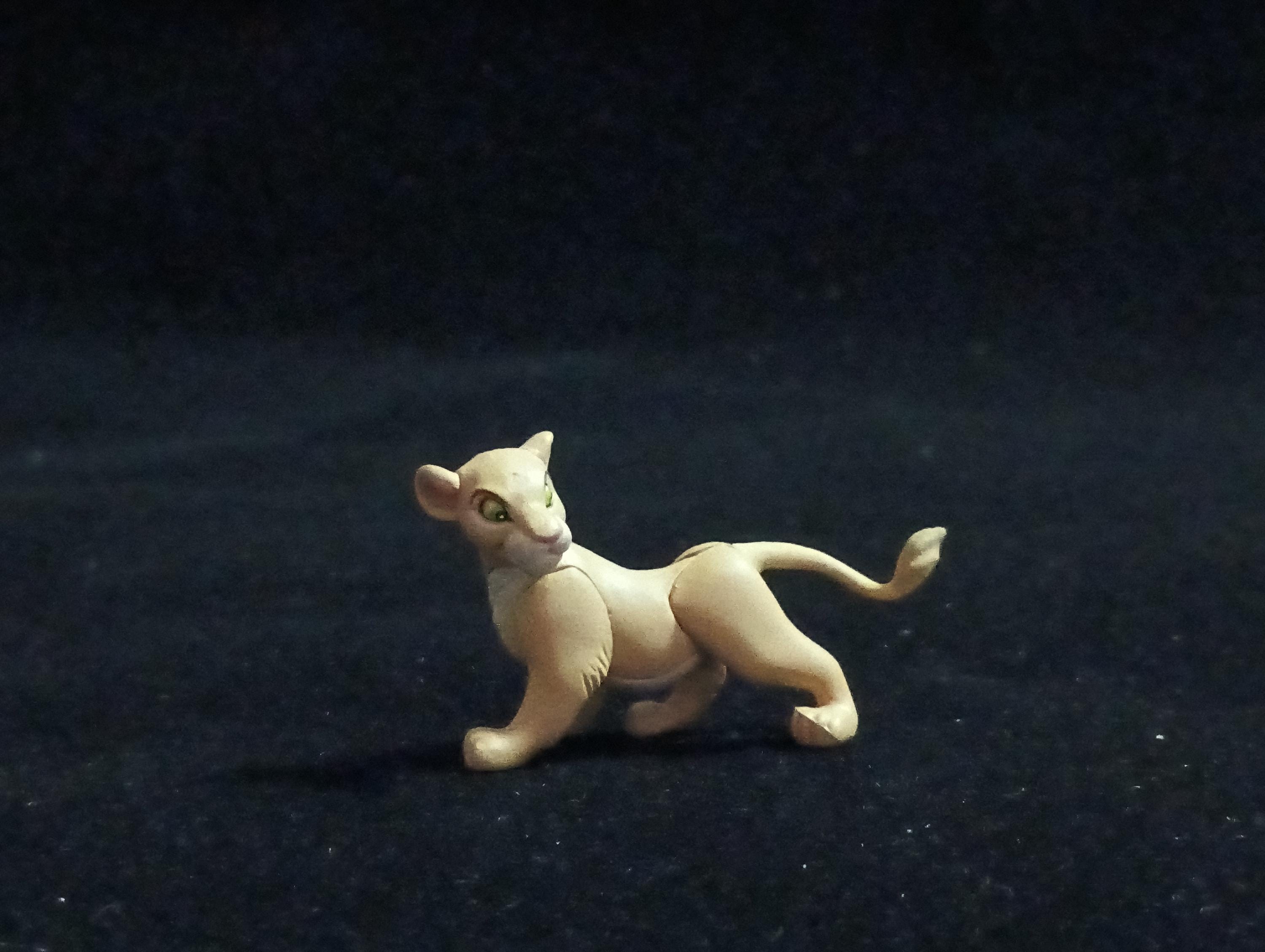 Miniature Disney Choco Party Nala THE LION KING Figurine - Tomy