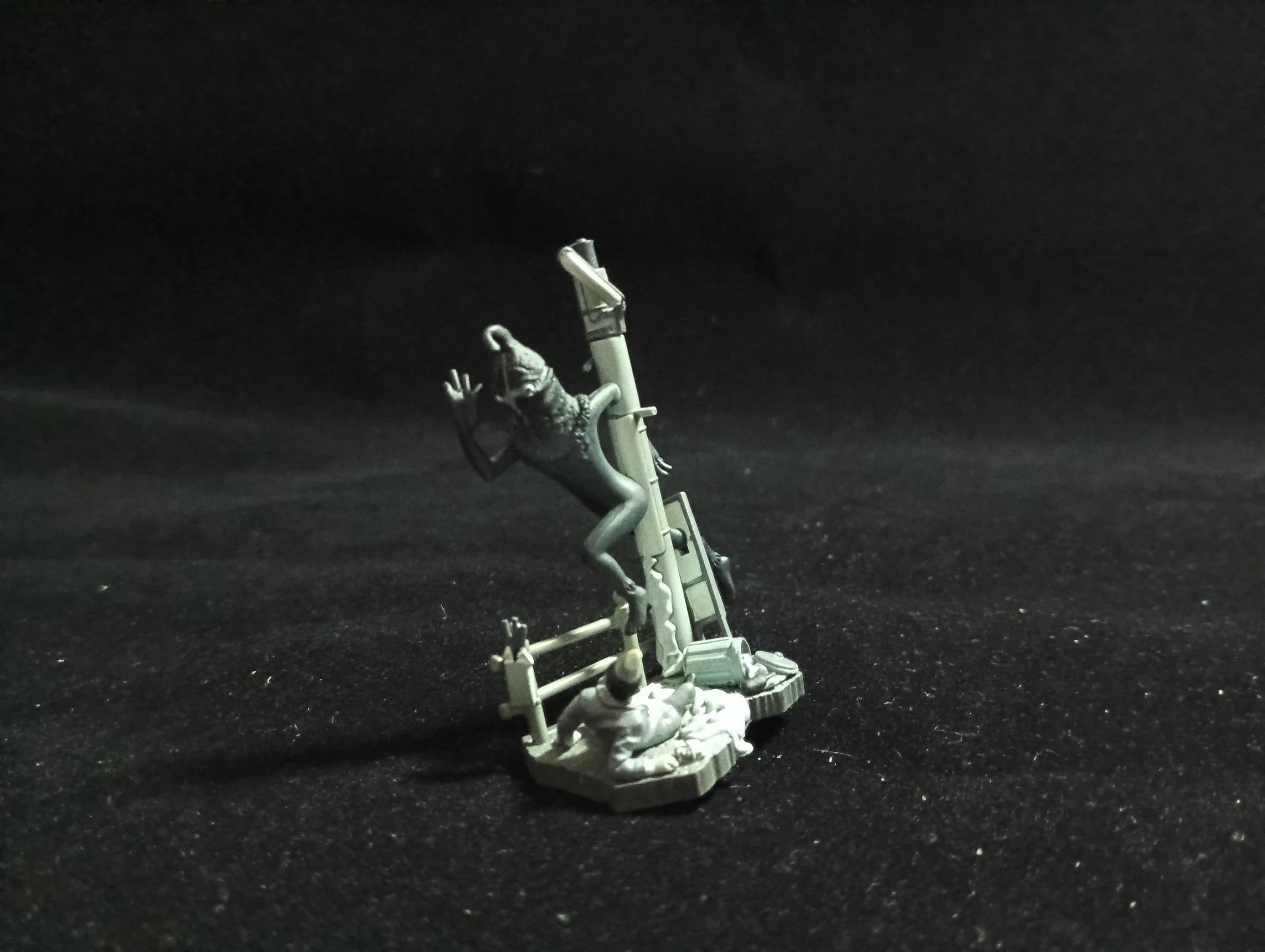 New Time Slip Glico Nostalgic 20th Century Figure Collection Ultra Q Sprinting Phantom Kidnapping Phantom Kemur (Black)