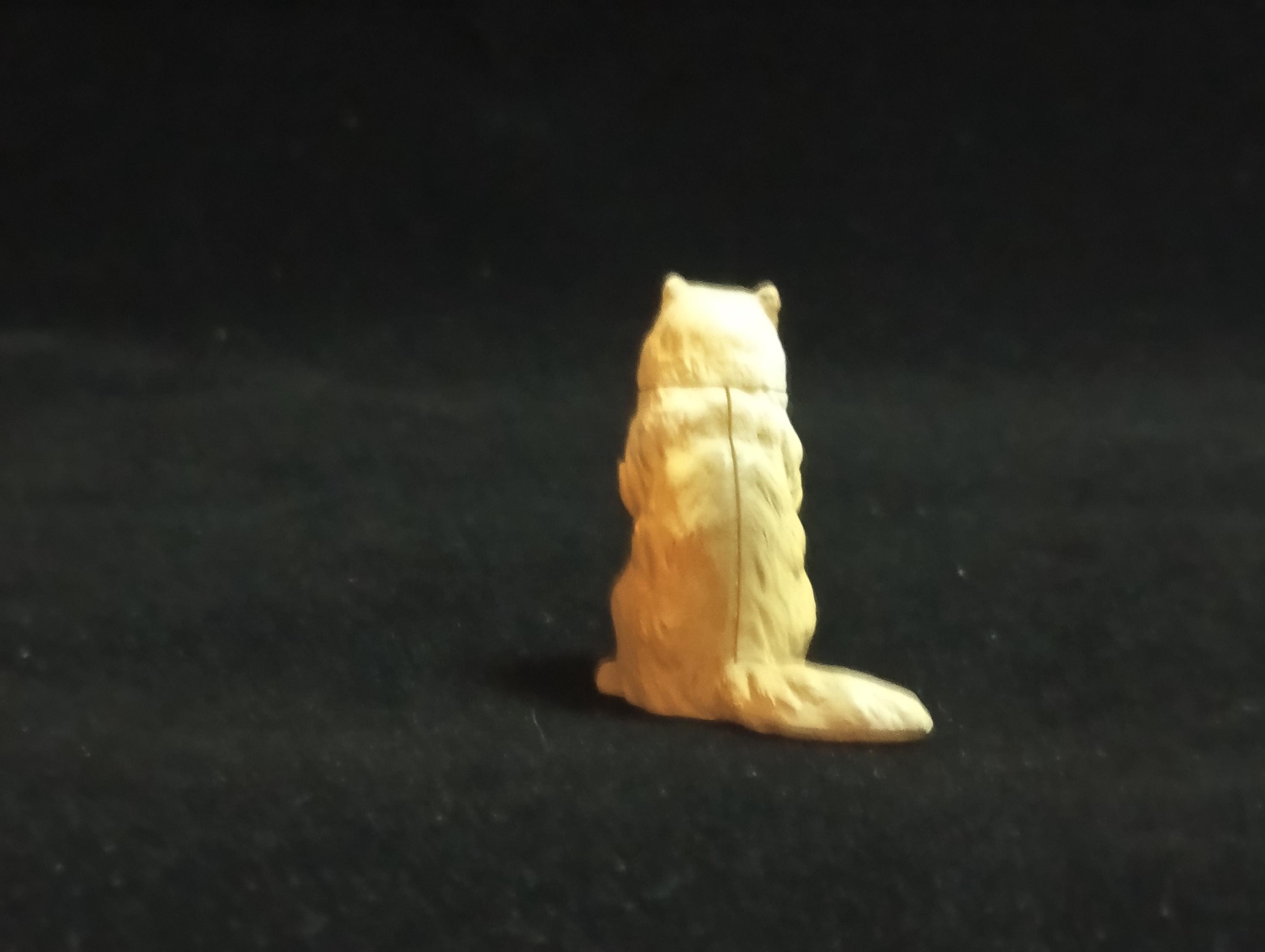 Miniature Persian cat Figurine - Furuta