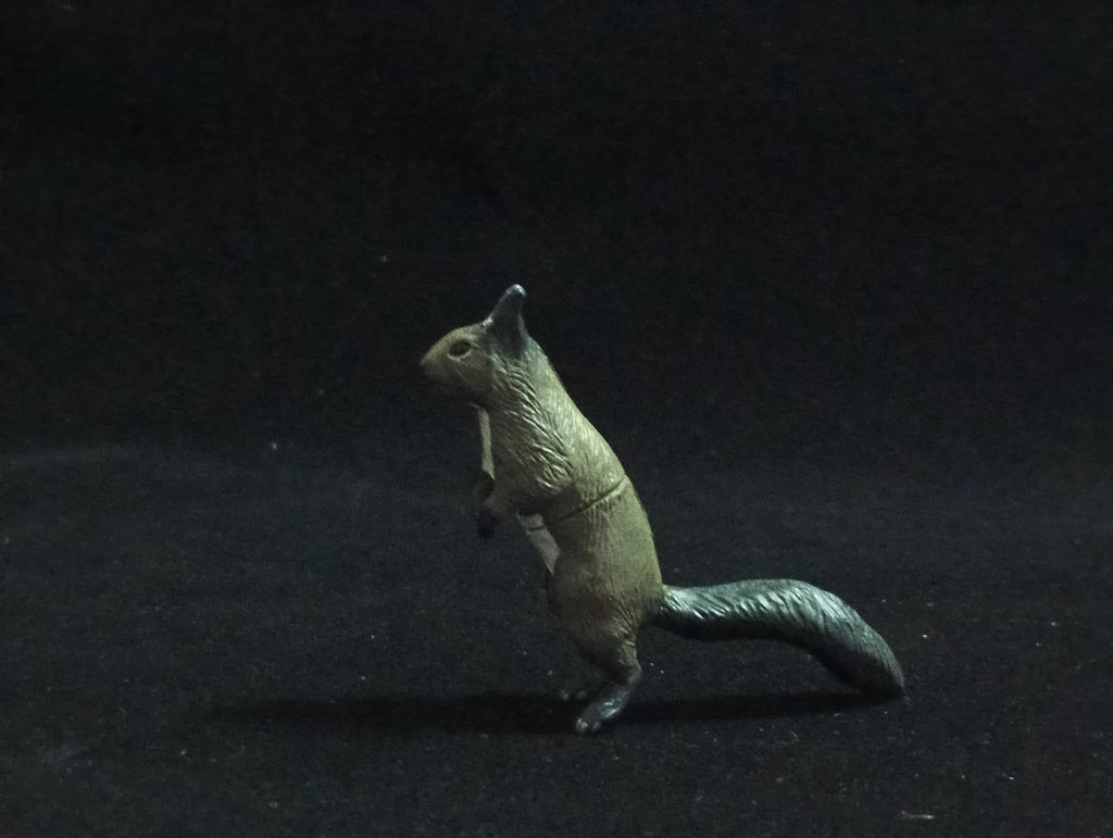 Miniature Eurasian Red Squirrel Figurine - Furuta