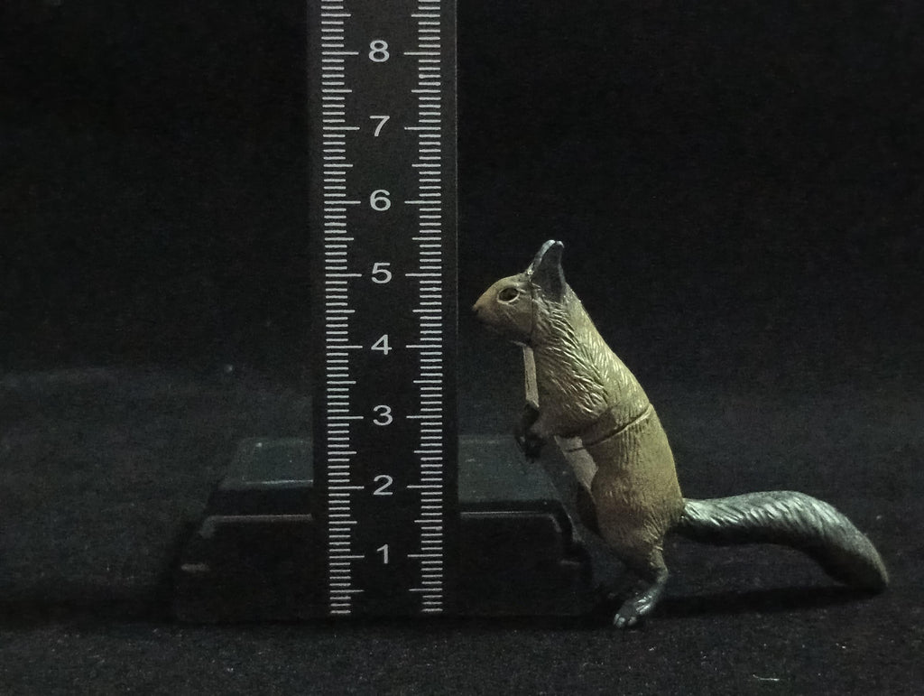 Miniature Eurasian Red Squirrel Figurine - Furuta