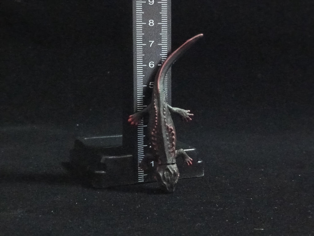 Miniature Newt Figurine - Furuta
