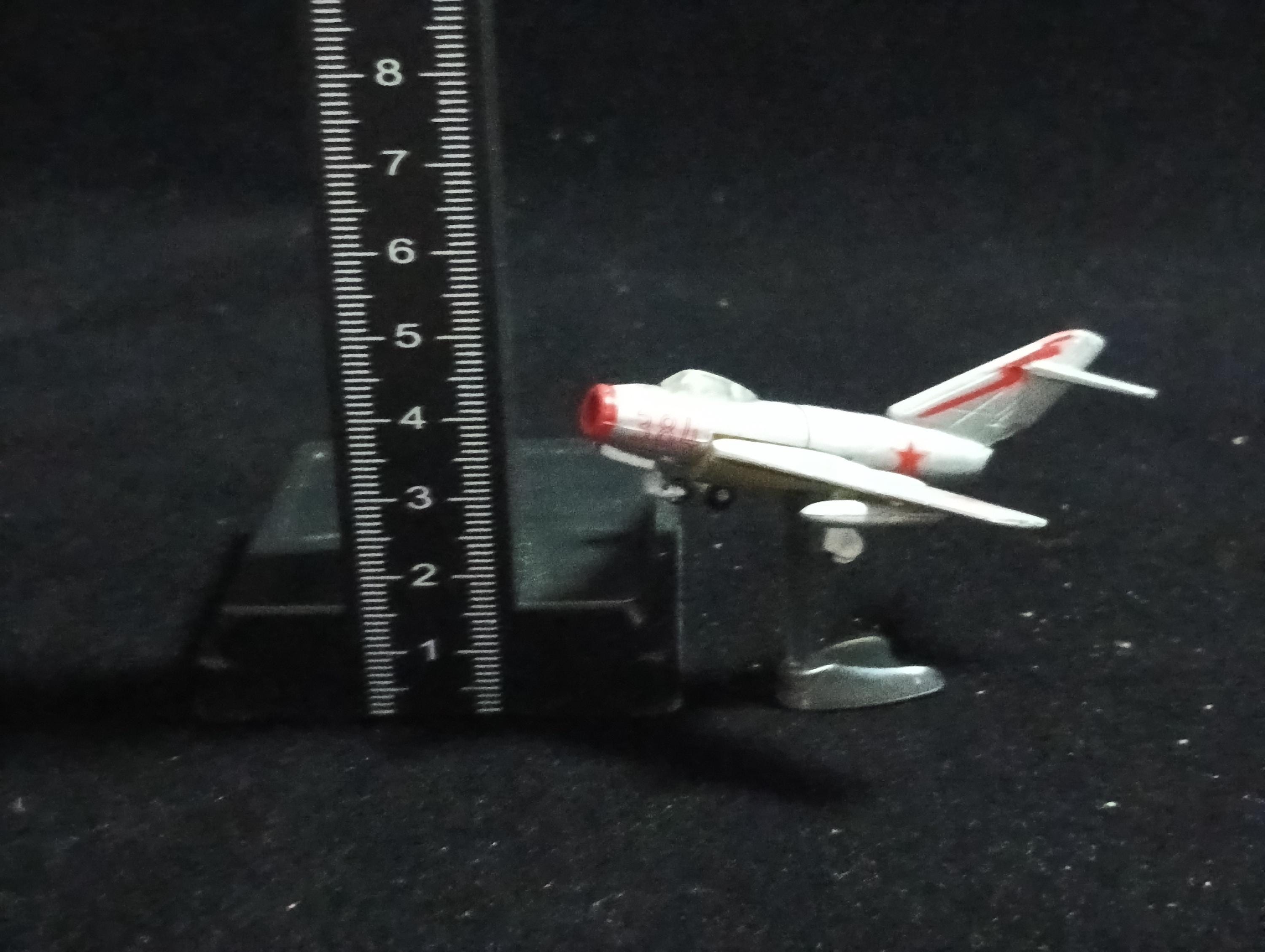 Mikoyan MiG-15 (Silver) - Furuta Fighter Aircraft Vol.3 No.50