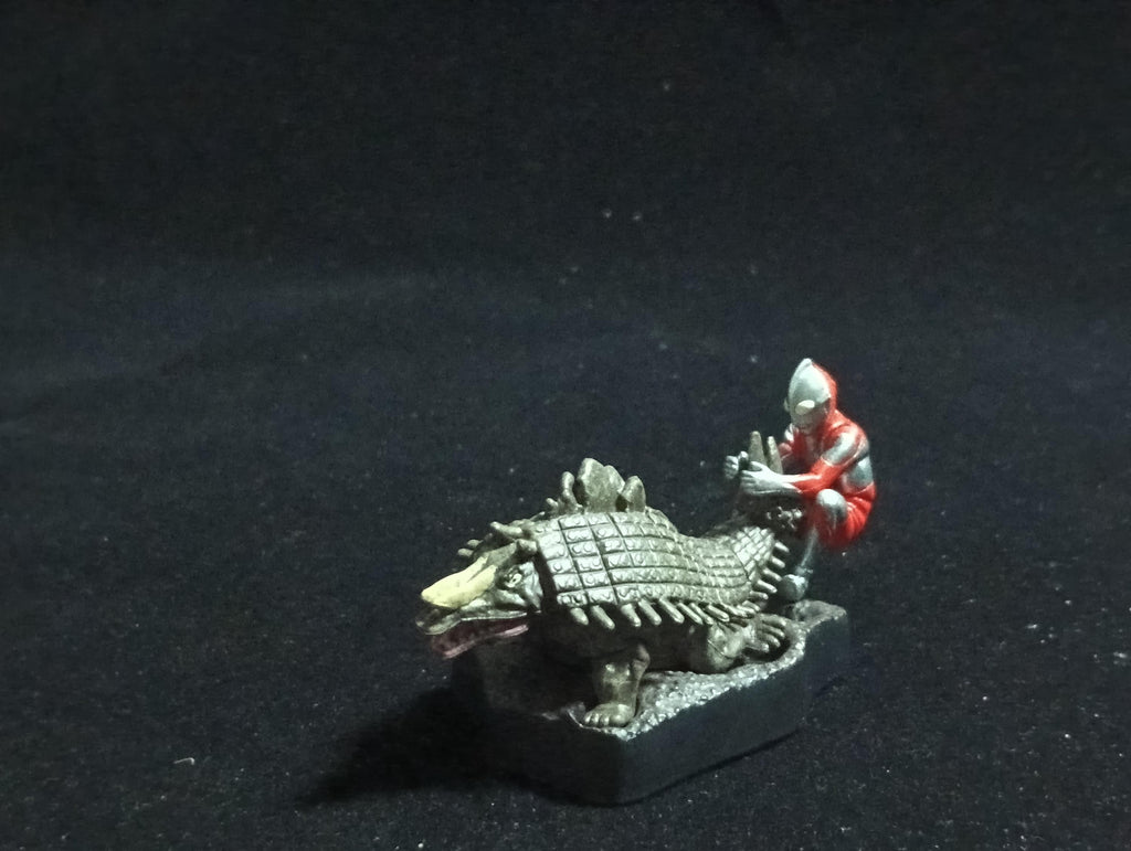 Ultra Kaiju Monster Directory - Ultraman VS Skydon (Sky Gift ) Monster Figure Bandai