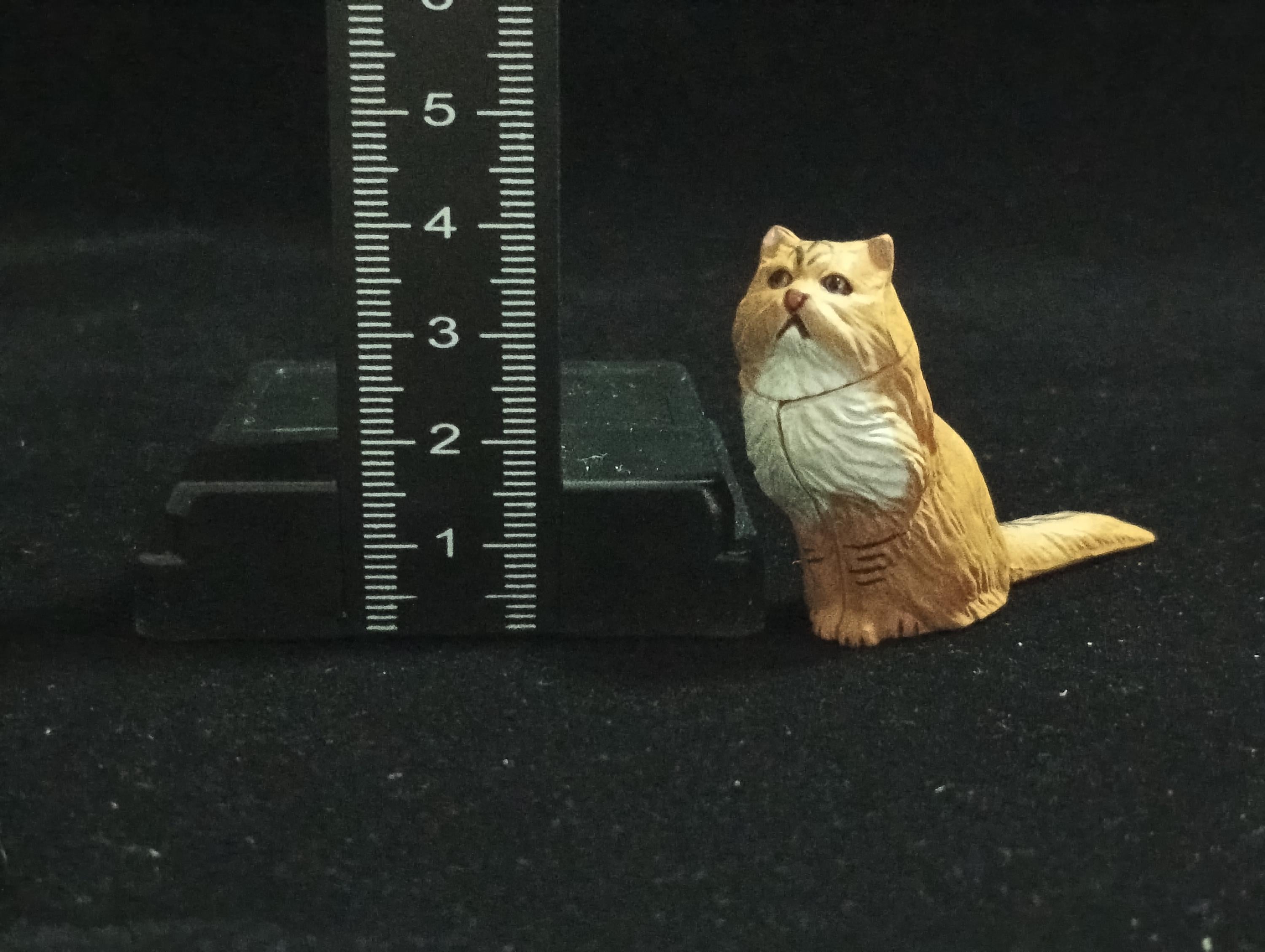 Miniature Persian Cat(Brown) Figurine - Furuta