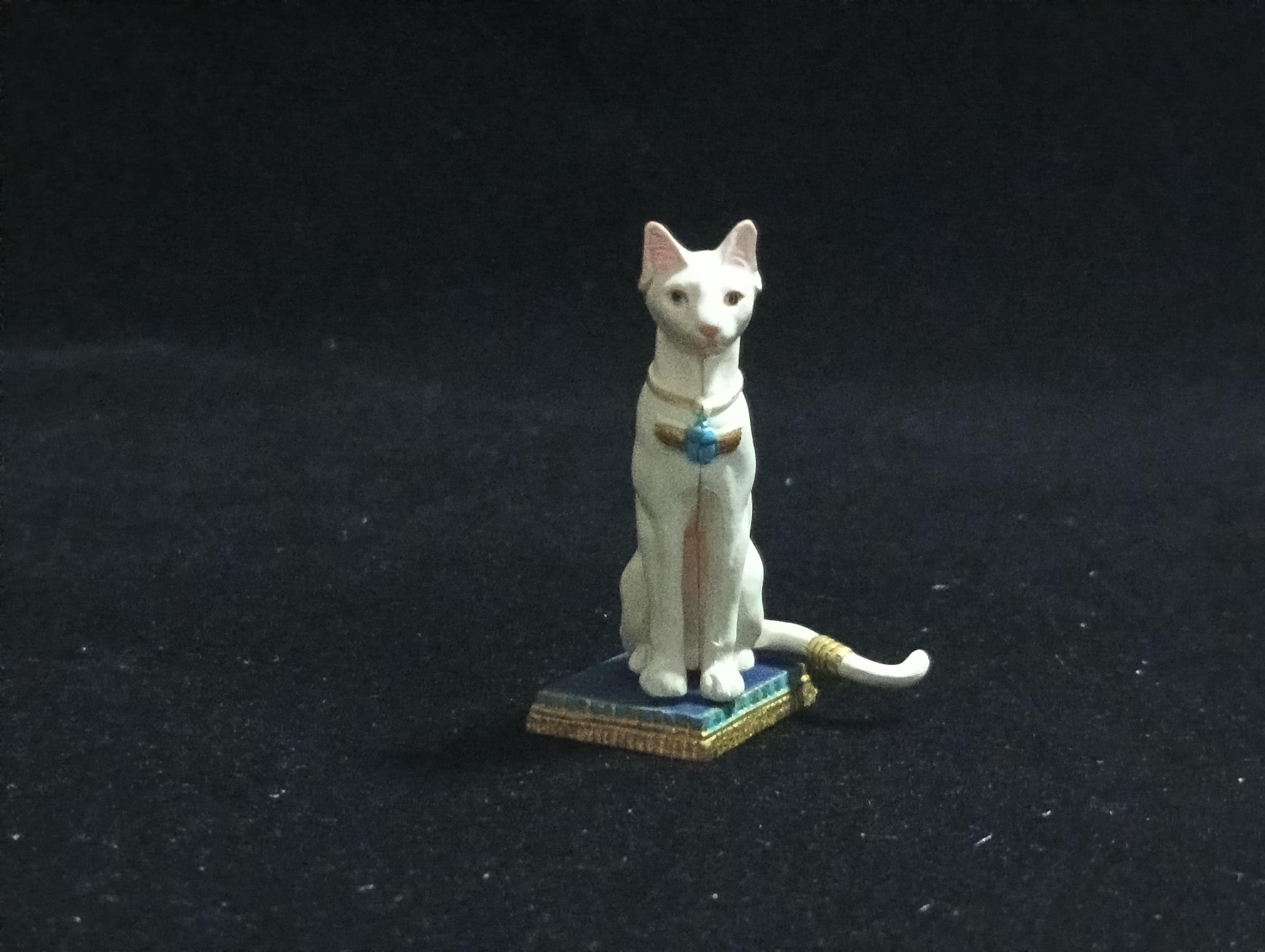 Miniature Egyptian Cat SP White Figurine - Furuta