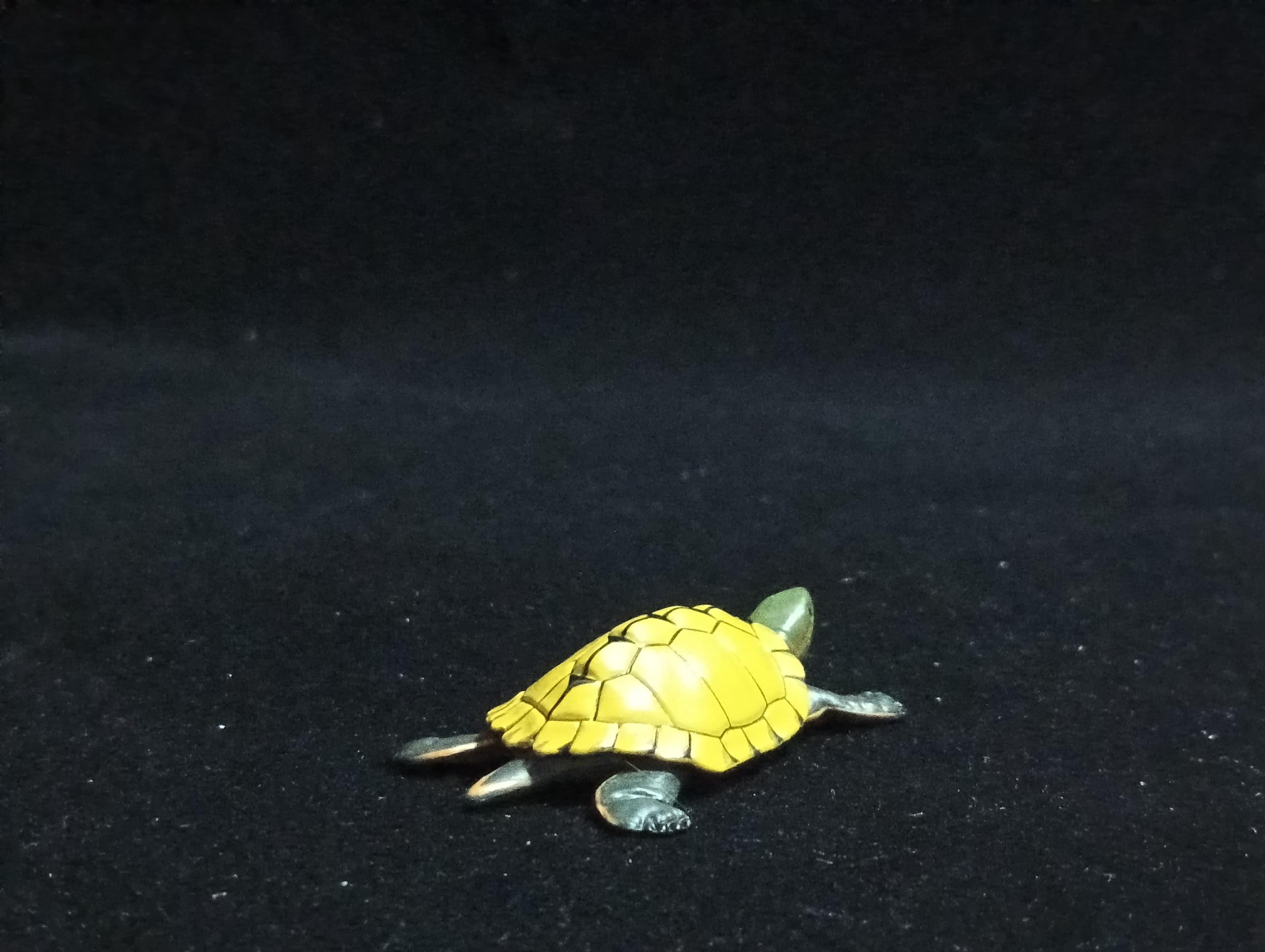 Miniature Japanese Sea Turtle Figurine - Furuta
