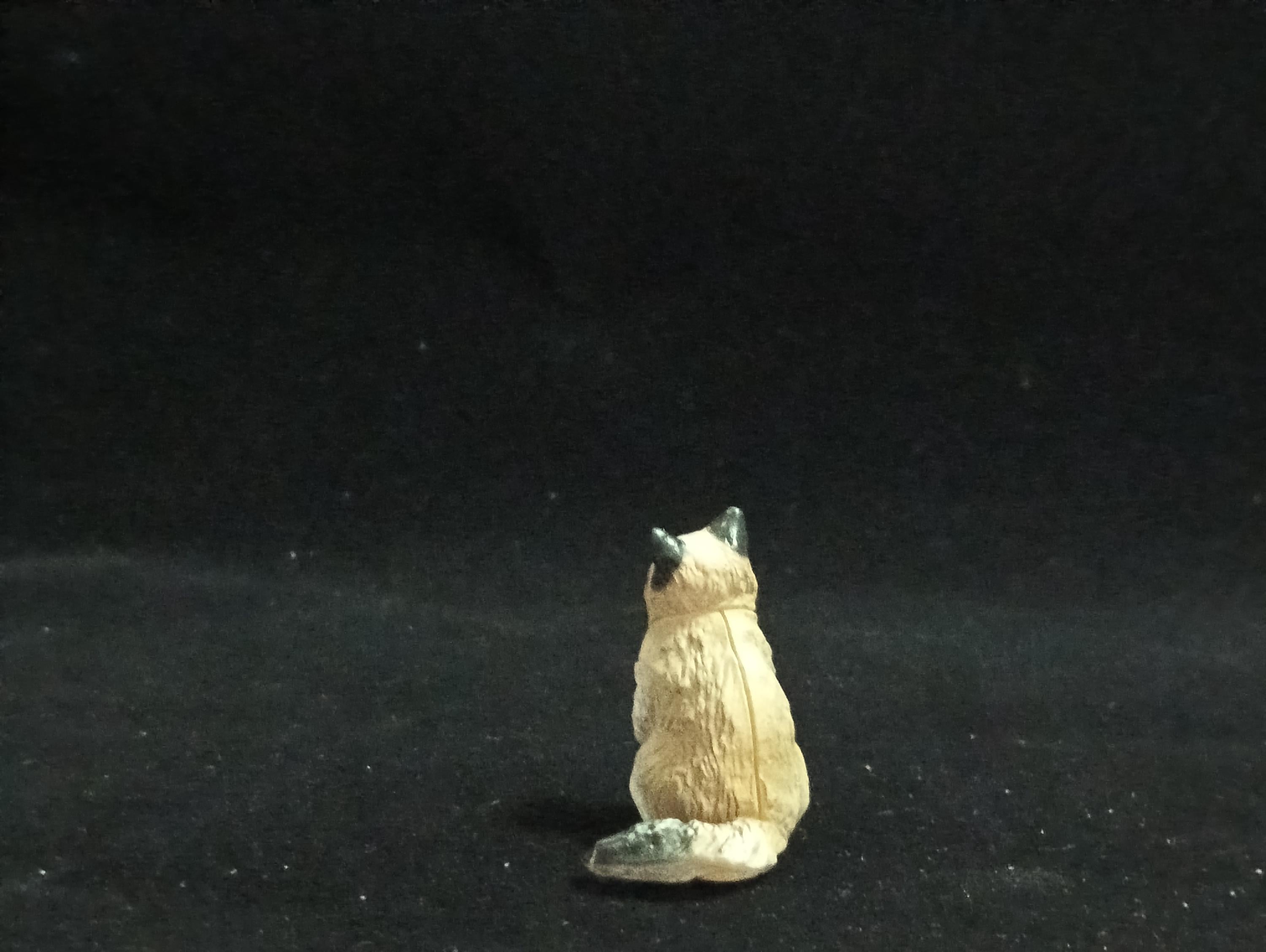 Miniature Seal Point Bicolor(Grey-White) Figurine - Furuta