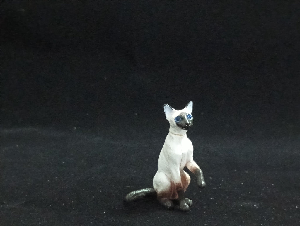 Miniature Siamese cat Figurine - Furuta
