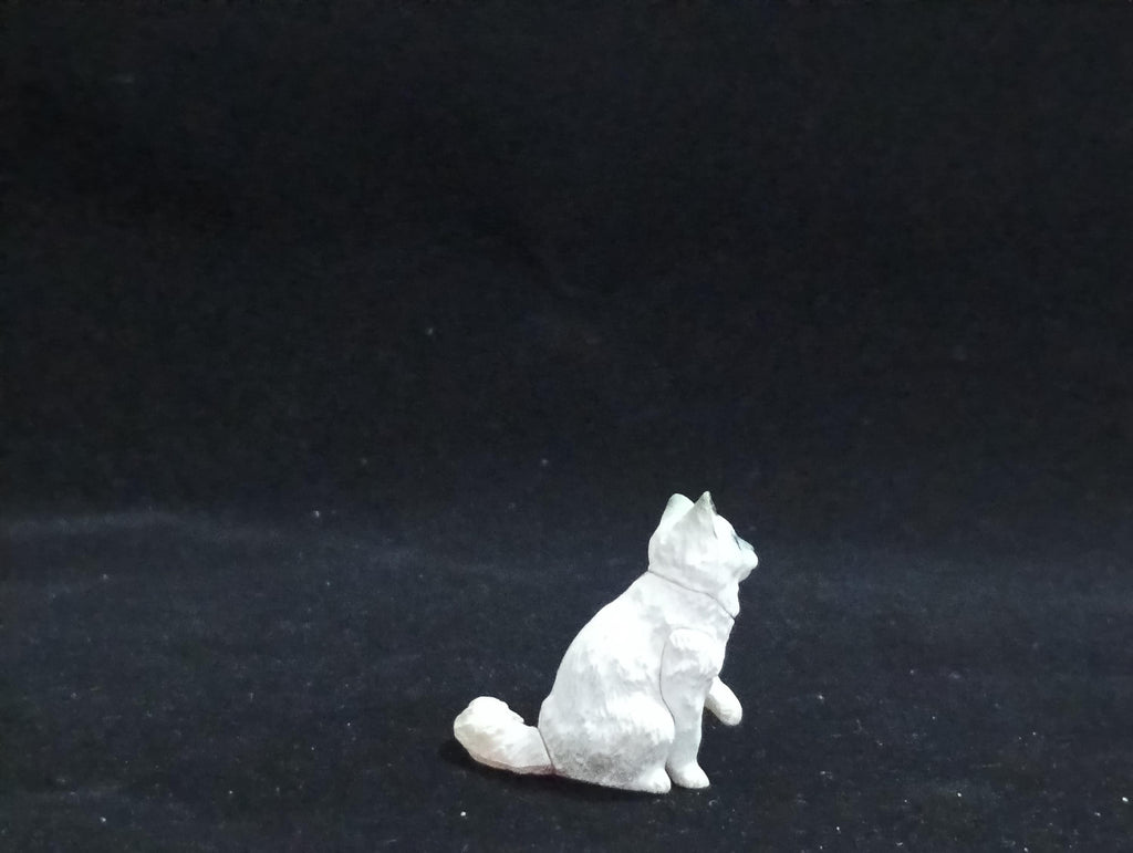Miniature Seal Point Bicolor(White) Figurine - Furuta