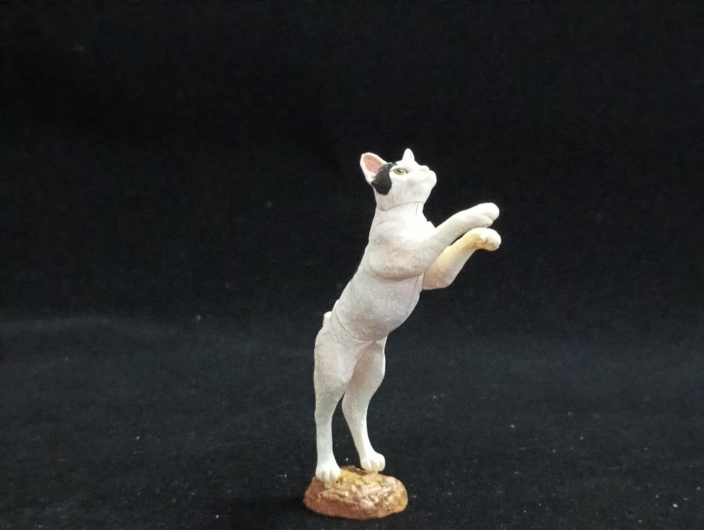 Miniature Japanese Cat  Figurine - Furuta