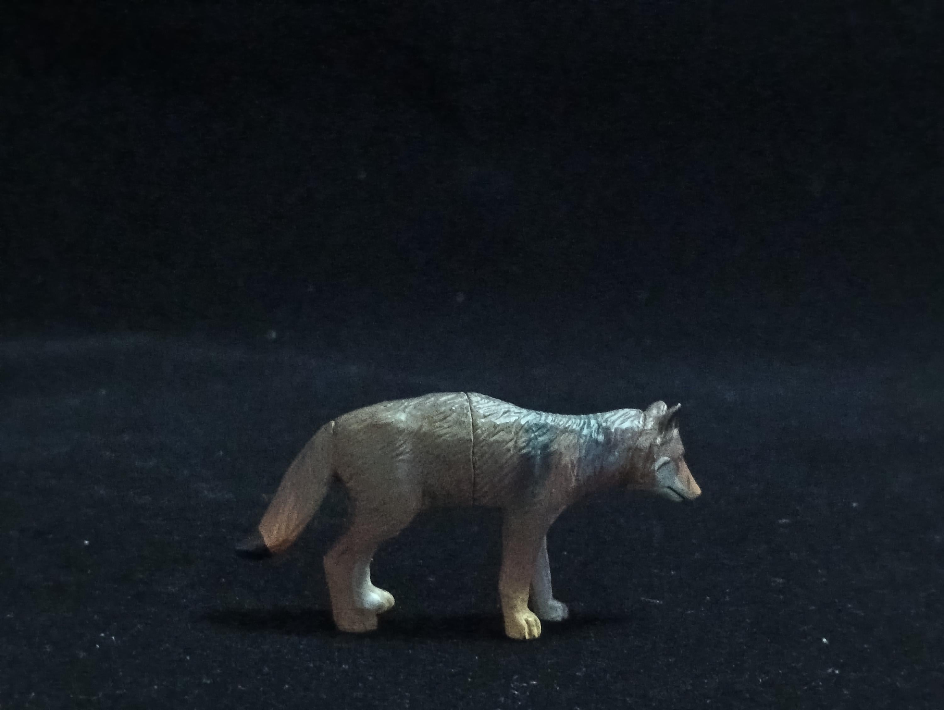 Miniature Japanese wolf Figurine - Furuta