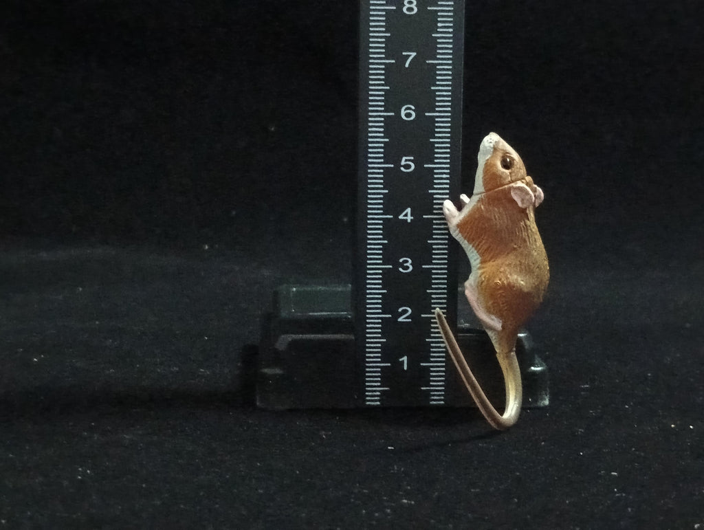 Miniature Japanese field mouse Figurine - Furuta