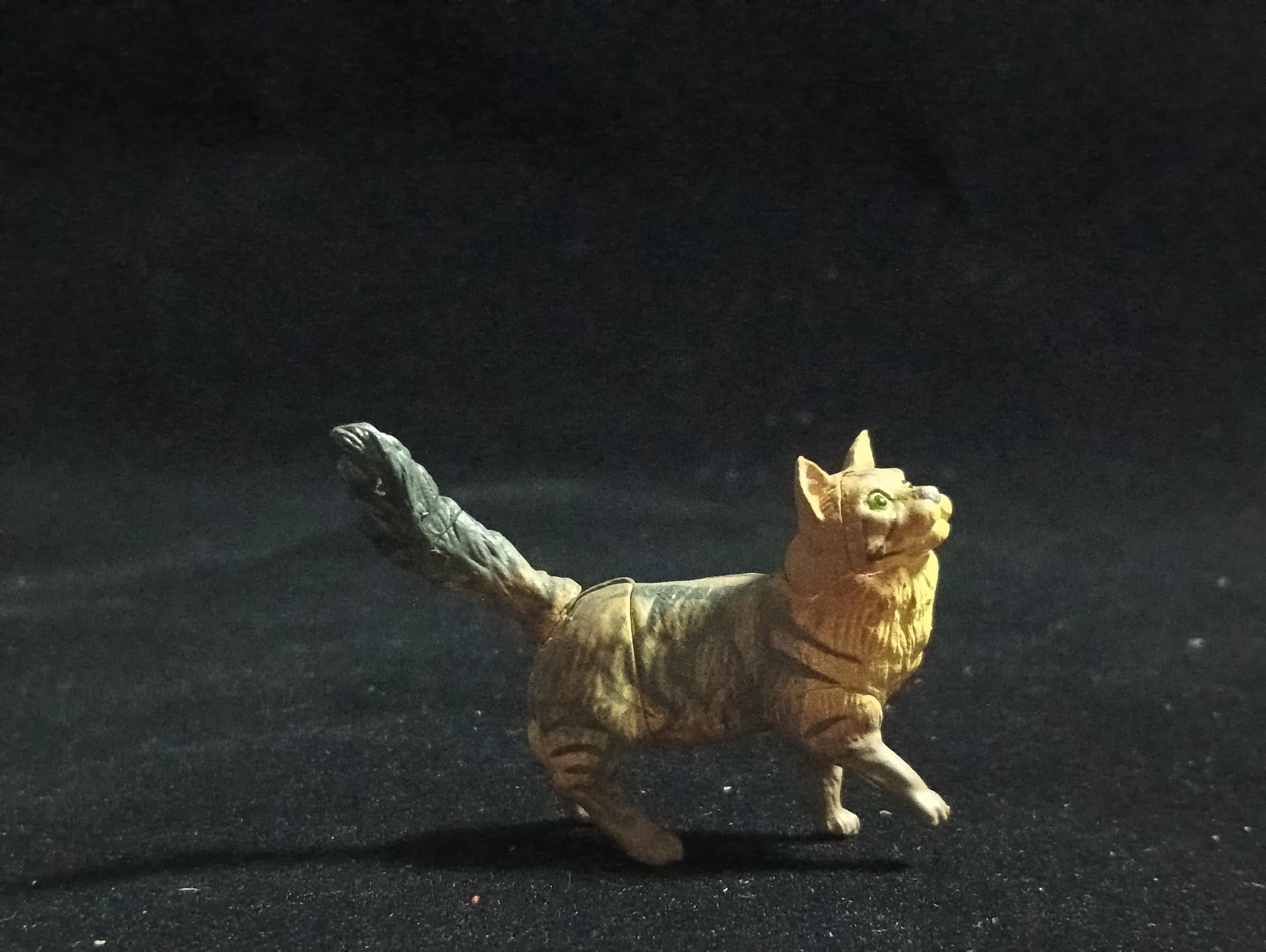 Miniature Burmese Cat (Tea & Black) Figurine - Furuta