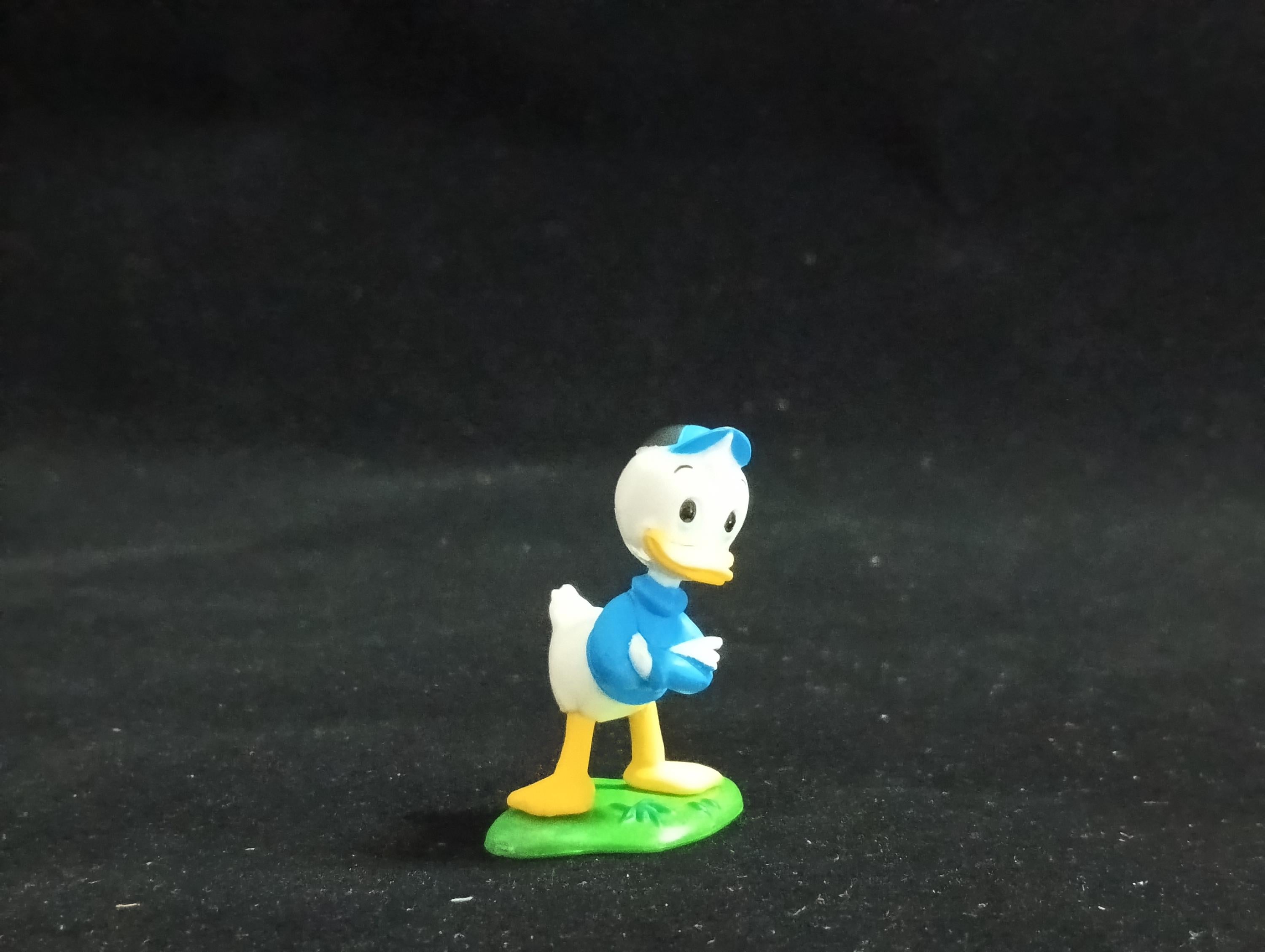 Miniature Disney Choco Party Ducktales Deweky Figurine - Tomy