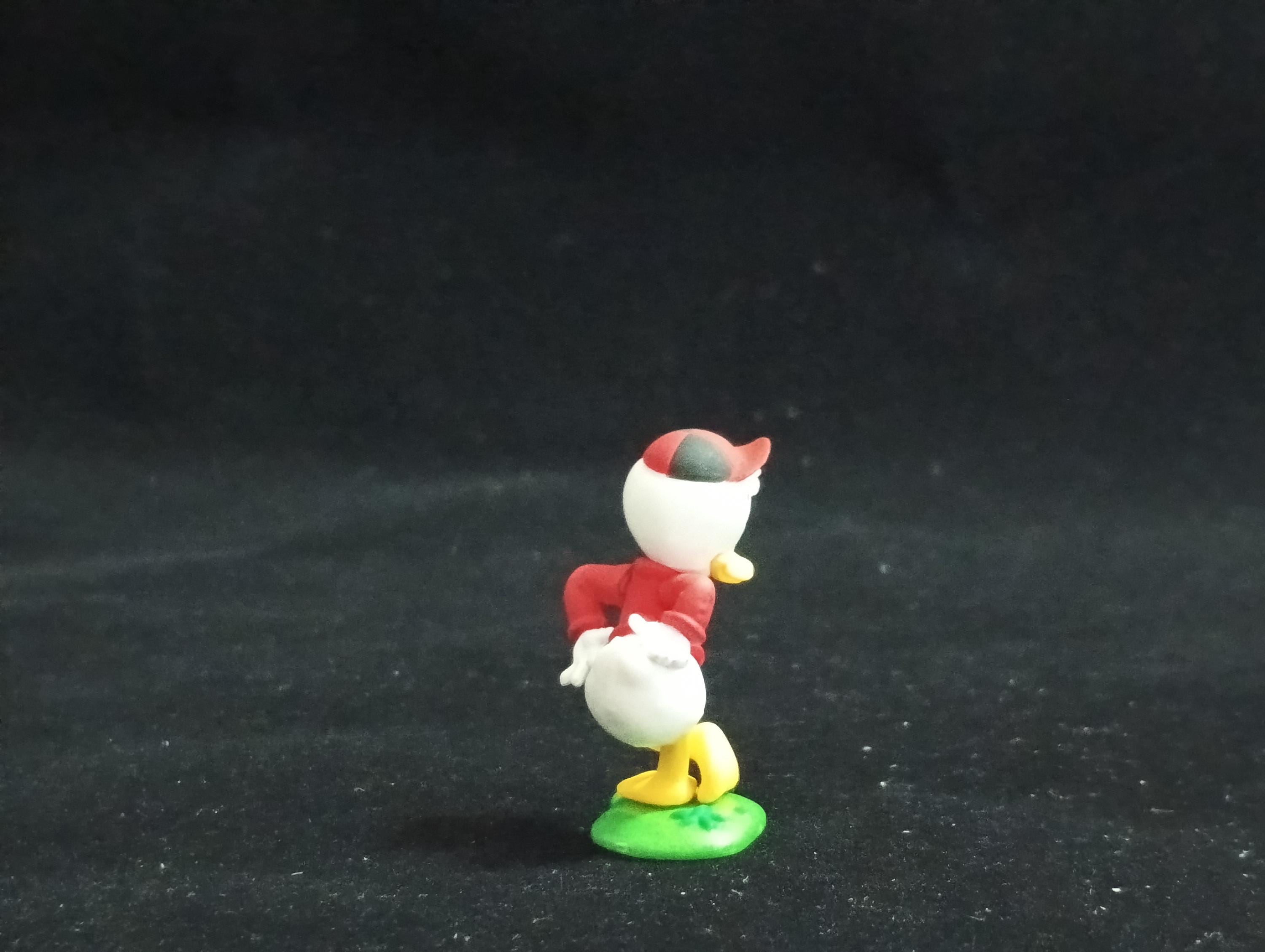 Miniature Disney Choco Party Ducktales Huey Figurine - Tomy