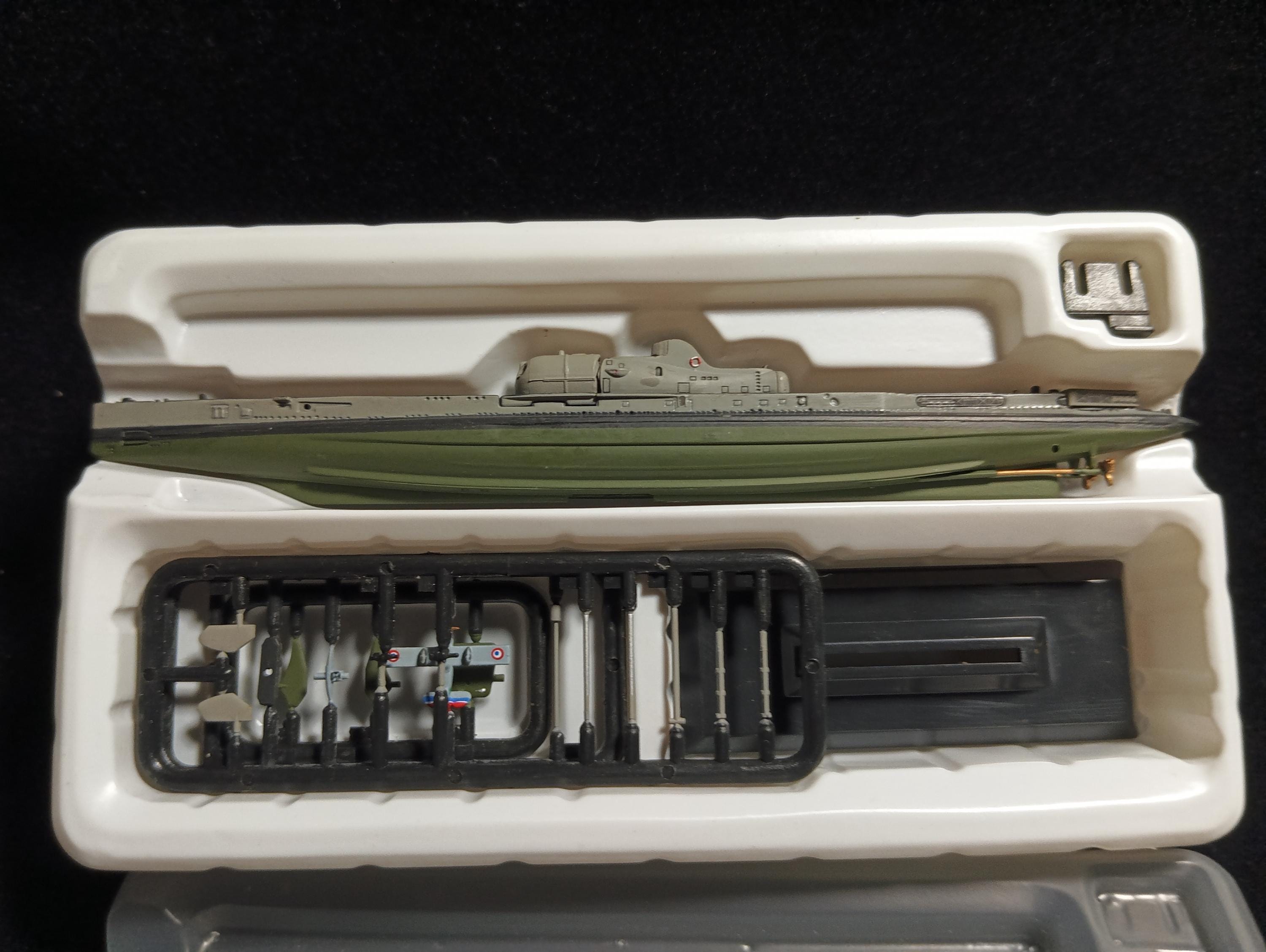 1/144 Ships of the World Series 03 Surcouf 1931 French Navy Submarine Pit Road
