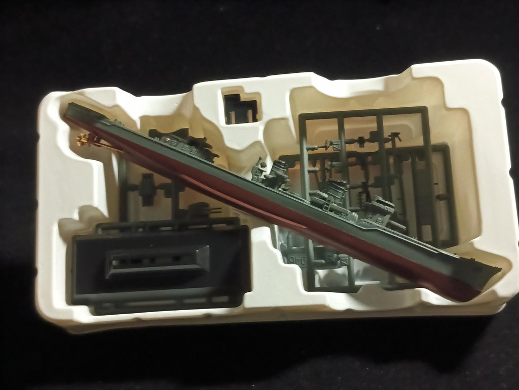 1/700 Ships of the World Series 04 #08. Urakaze, 1944 Japan