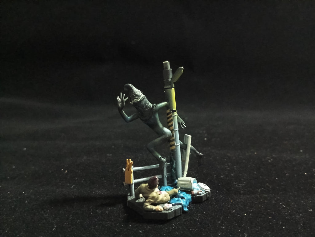 New Time Slip Glico Nostalgic 20th Century Figure Collection Ultra Q Sprinting Phantom Kidnapping Phantom Kemur