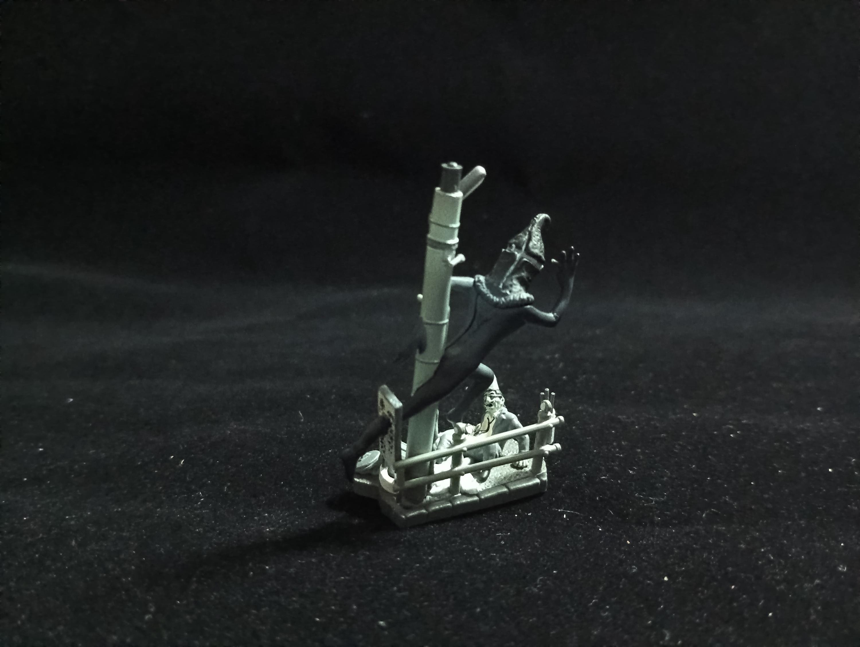 New Time Slip Glico Nostalgic 20th Century Figure Collection Ultra Q Sprinting Phantom Kidnapping Phantom Kemur (Black)