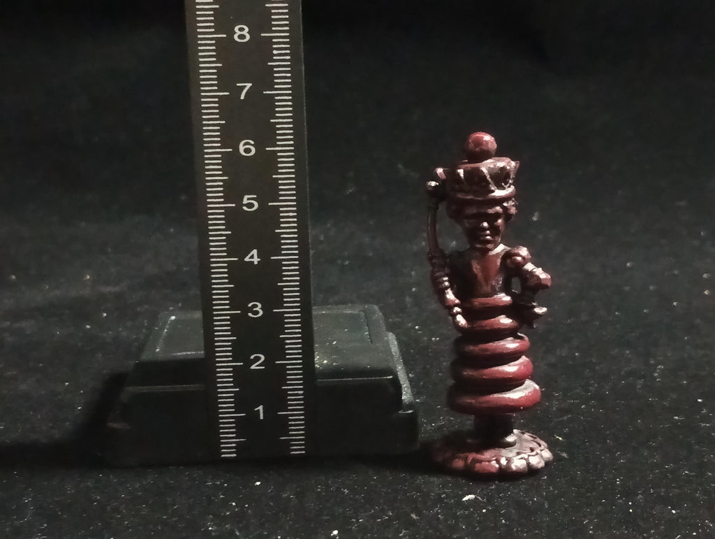 Kaiyodo Alice in Wonderland Red Queen mini figure Vintage 2002 Kaiyodo