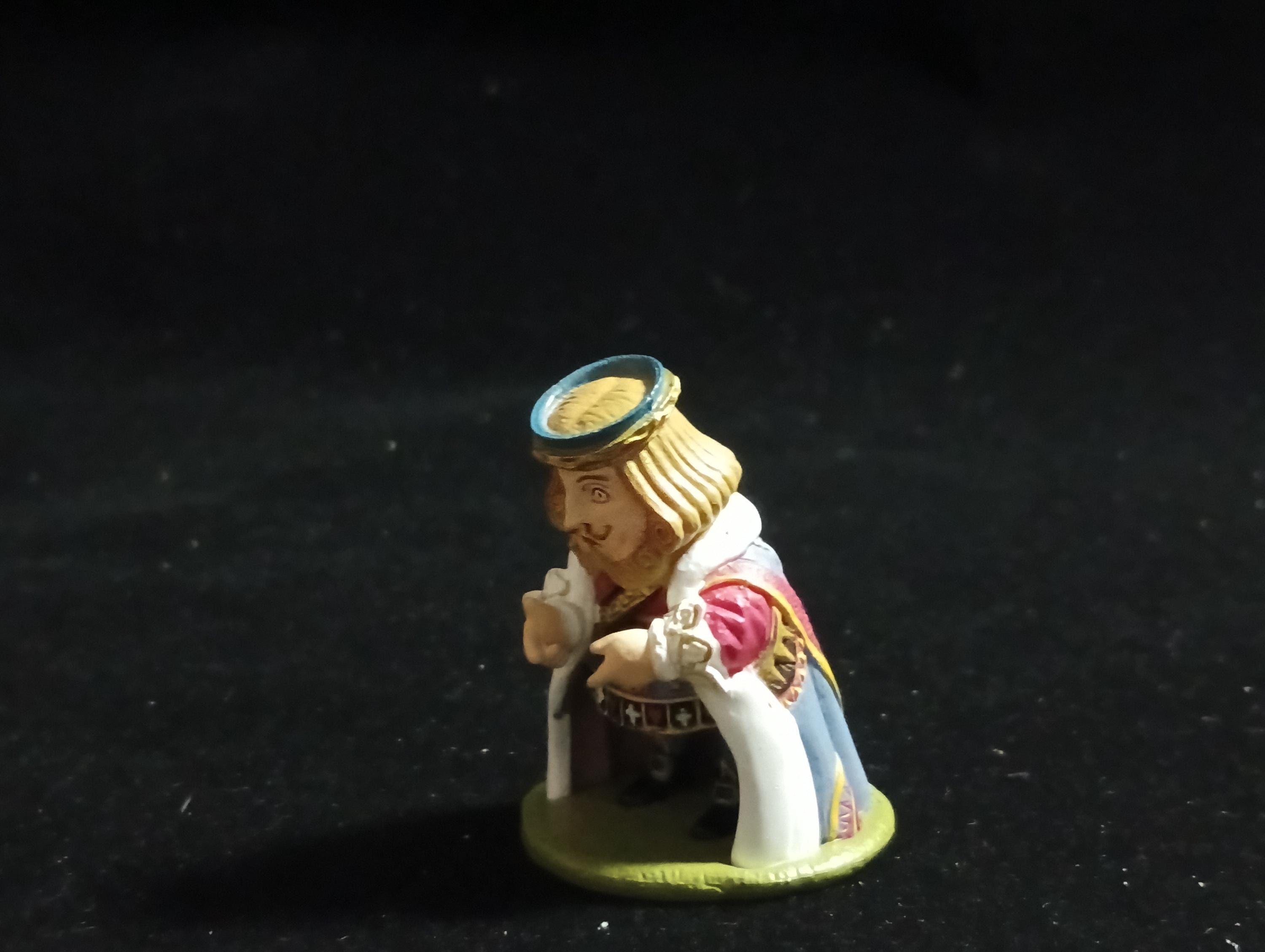 Kaiyodo Alice in Wonderland King of Hearts mini figure Vintage 2002 Kaiyodo