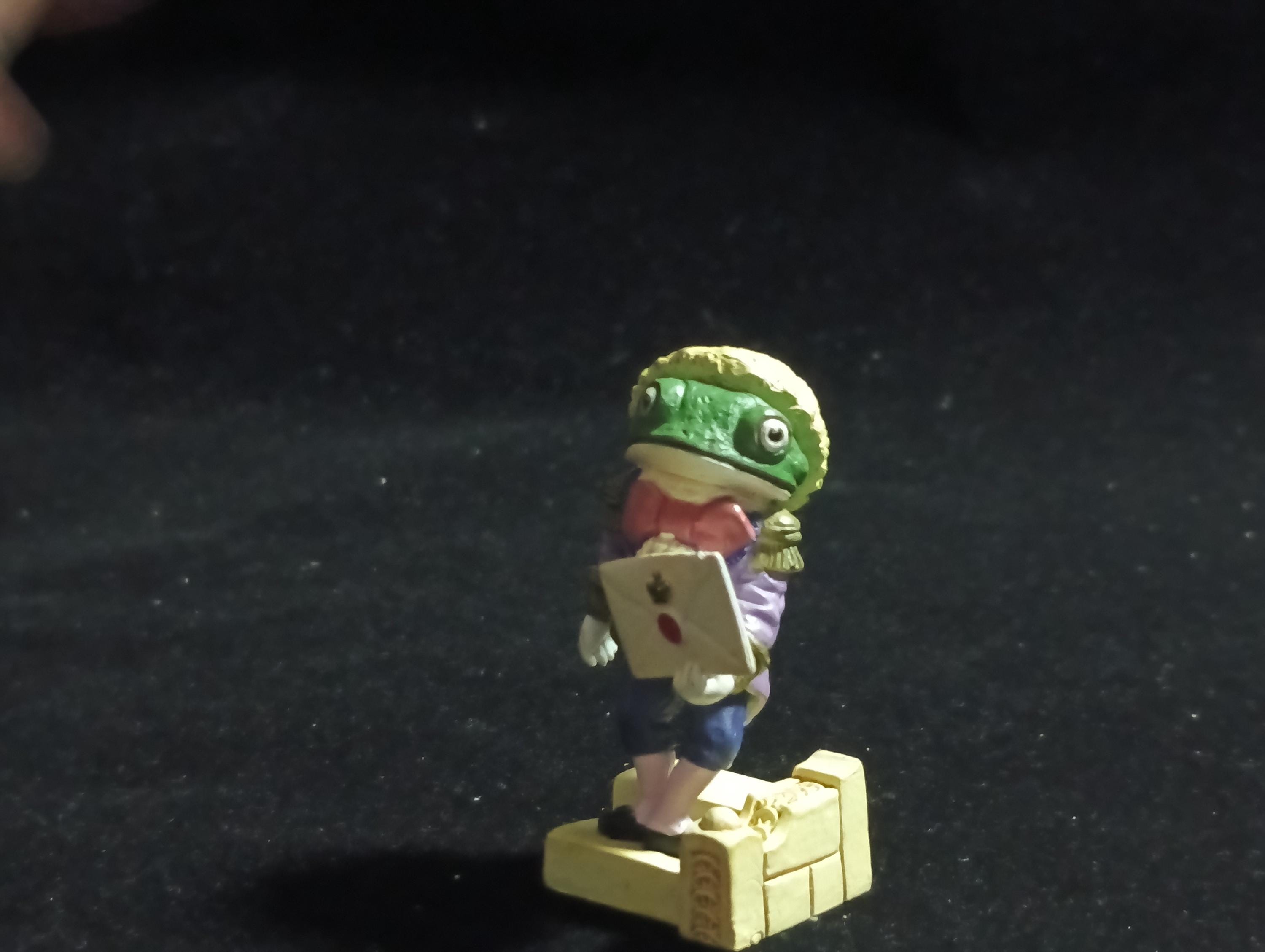 Kaiyodo Alice in Wonderland Frog Servant with Letter mini figure Vintage 2002 Kaiyodo