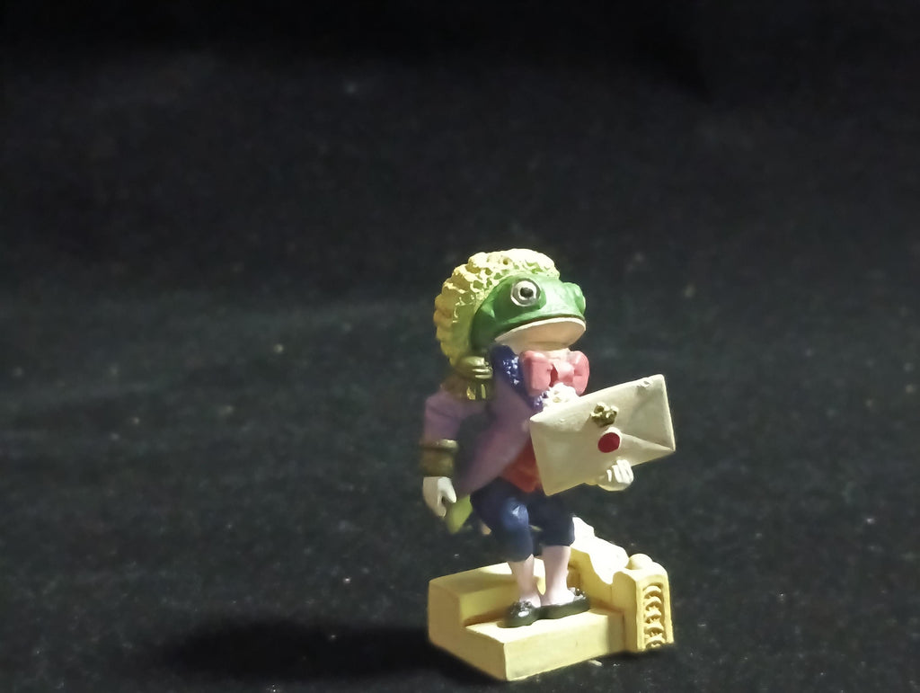 Kaiyodo Alice in Wonderland Frog Servant with Letter mini figure Vintage 2002 Kaiyodo