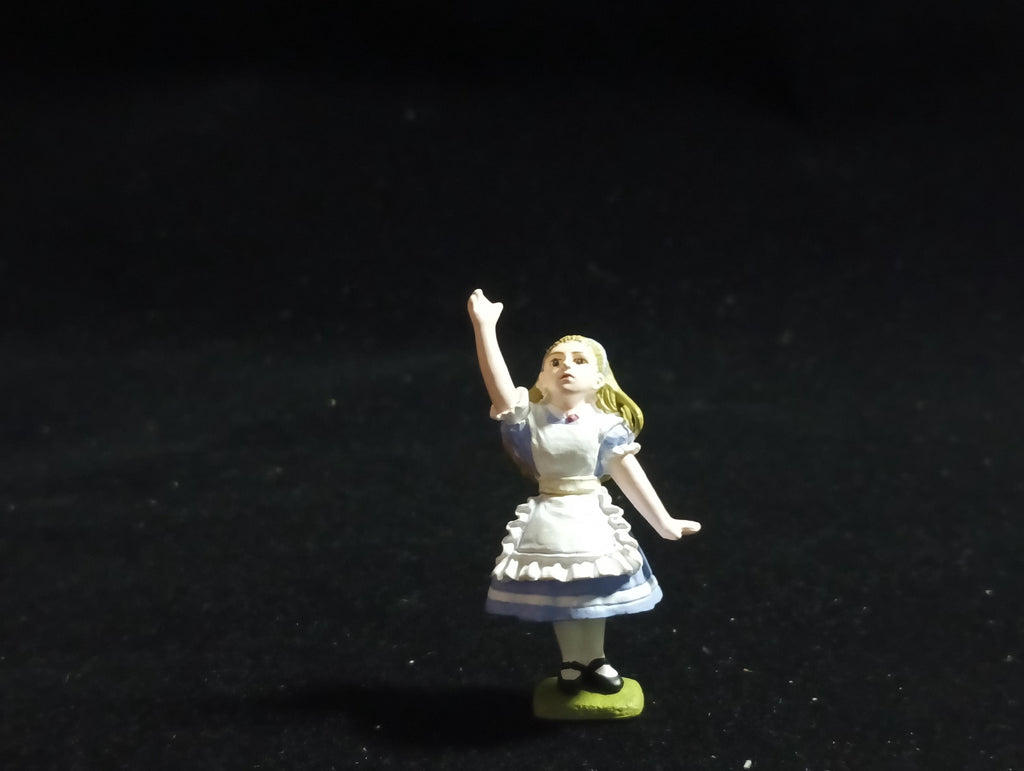 Kaiyodo Alice in Wonderland Alice Raises Her Hand mini figure Vintage 2002 Kaiyodo