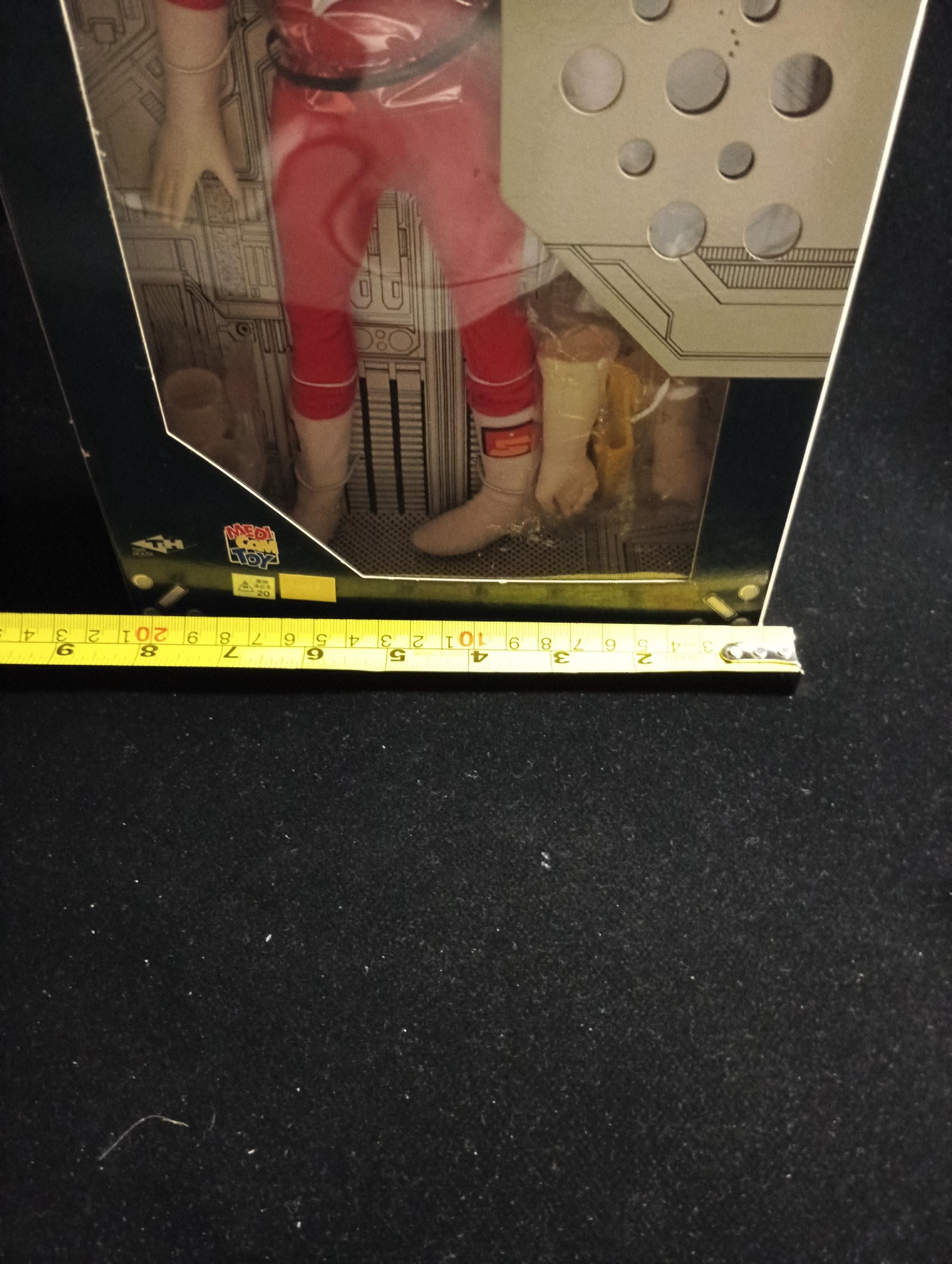 1998 Medicom 12 inch scale 1/6 RAH Real Action Heroes Himitsu Sentai Gorenger (Akaranger) Vintage