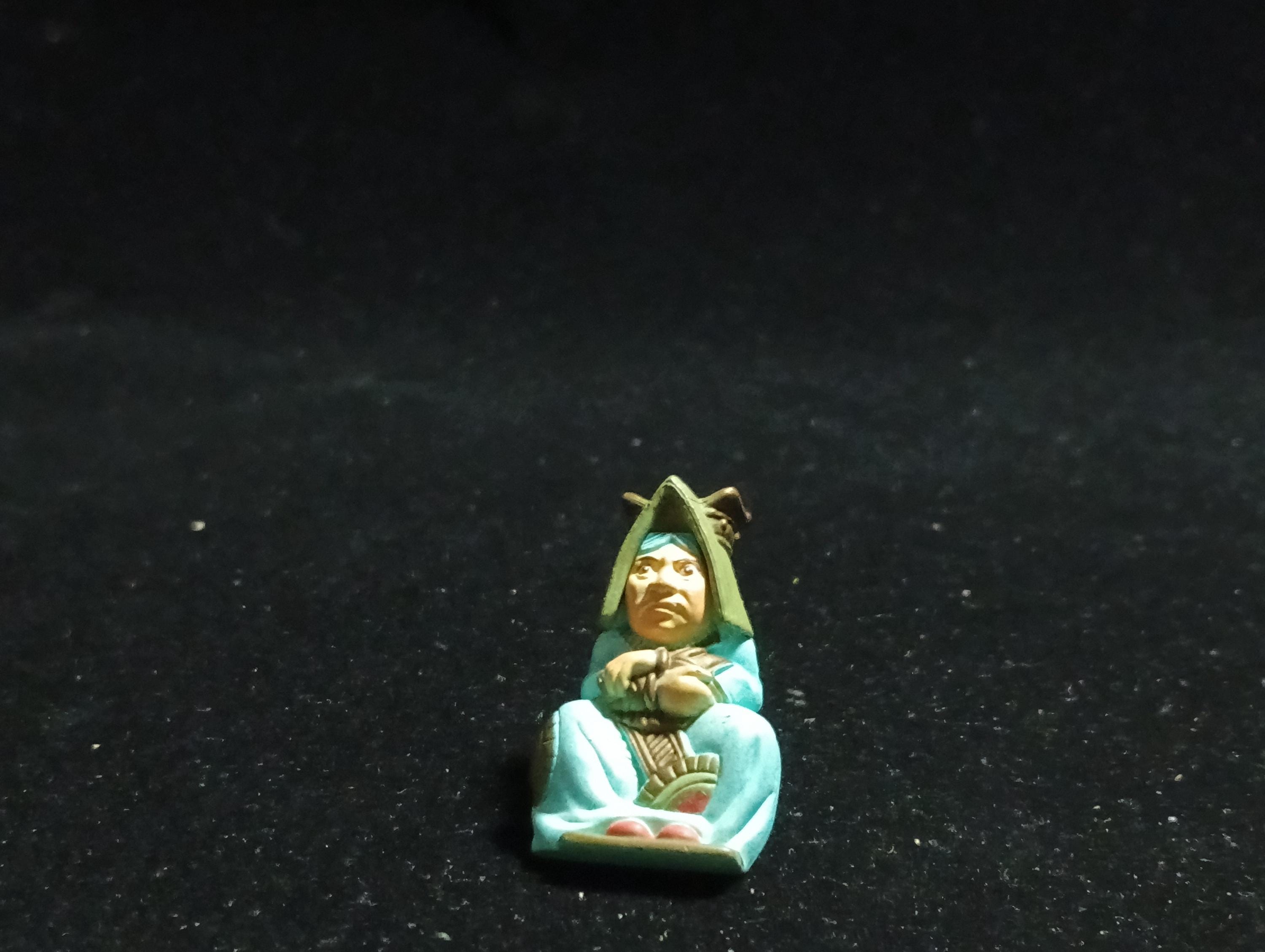 Kaiyodo Alice in Wonderland Queen of Hearts mini figure Vintage 2003 Kaiyodo