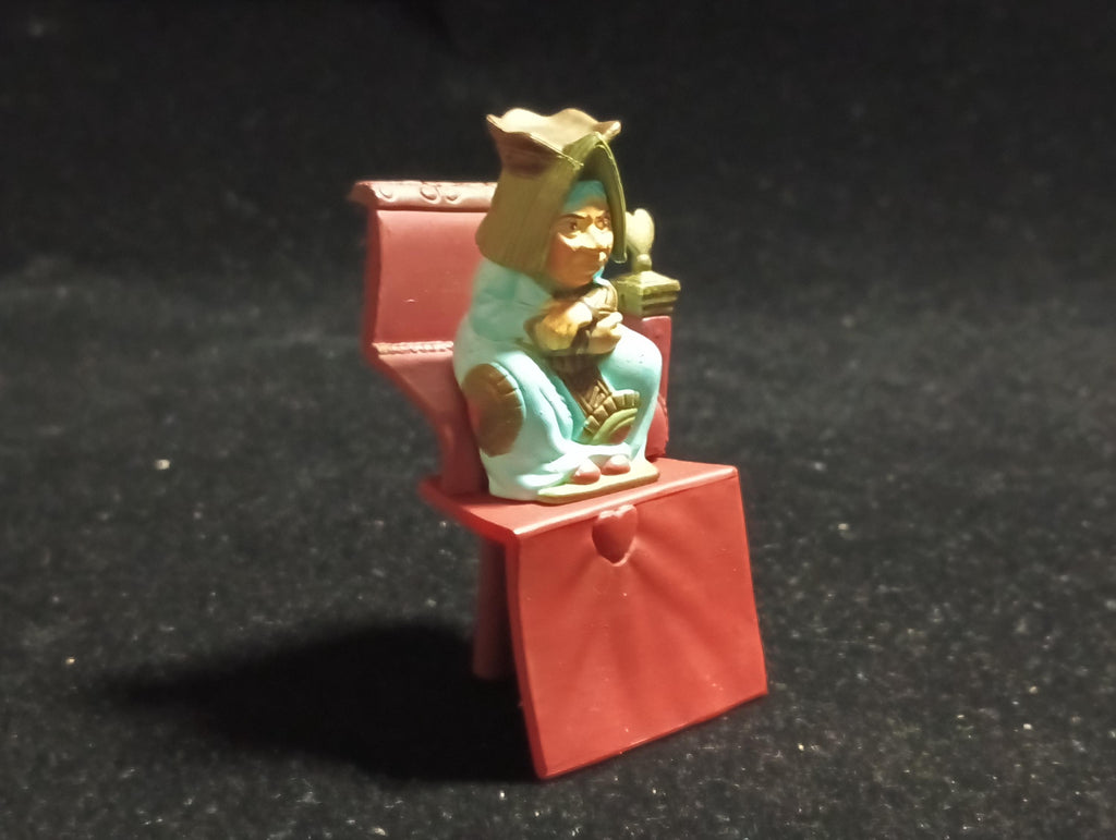 Kaiyodo Alice in Wonderland Queen of Hearts mini figure Vintage 2003 Kaiyodo