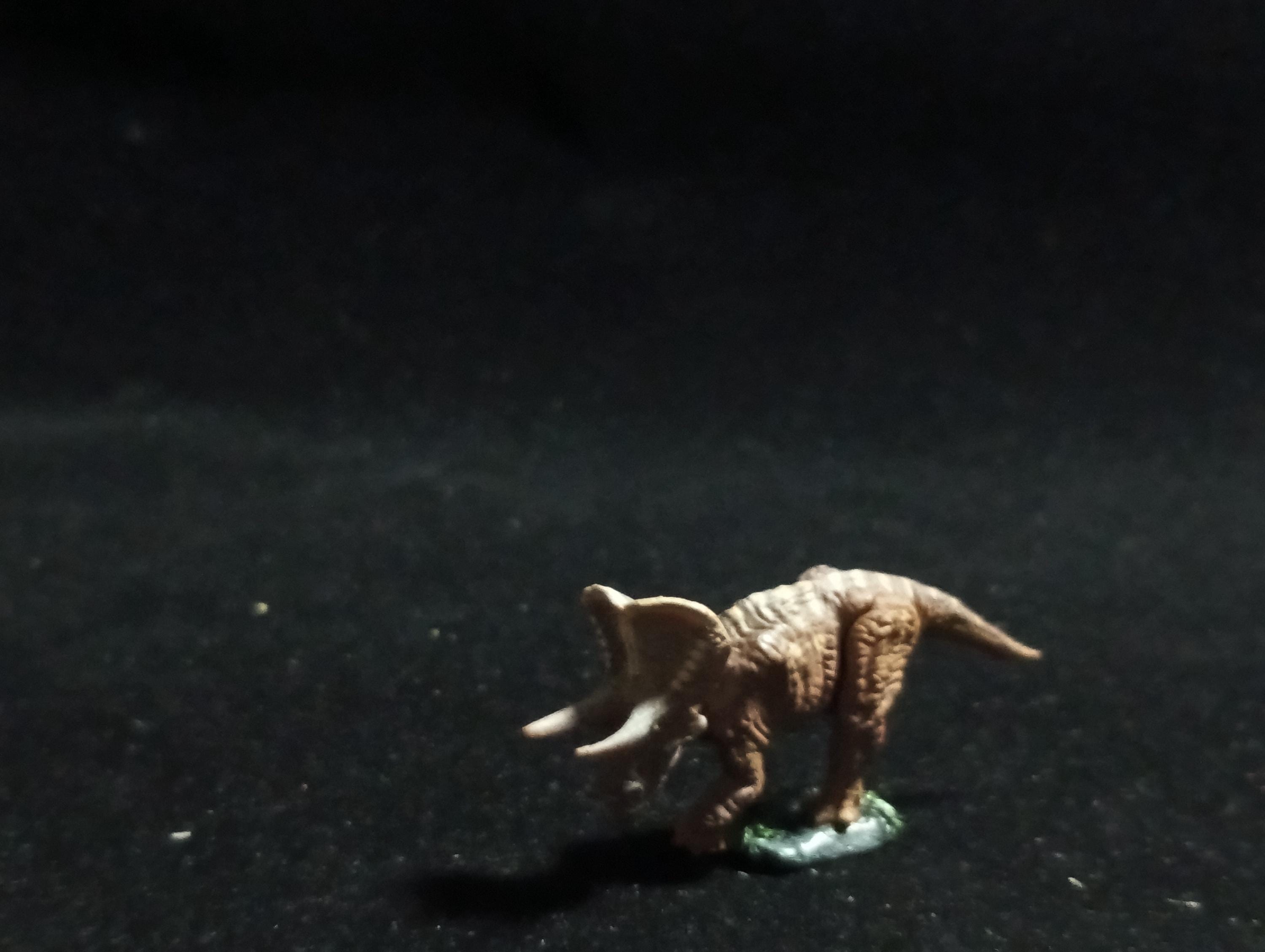Miniature Dinosaur Triceratops Figure Figurine -  Furuta