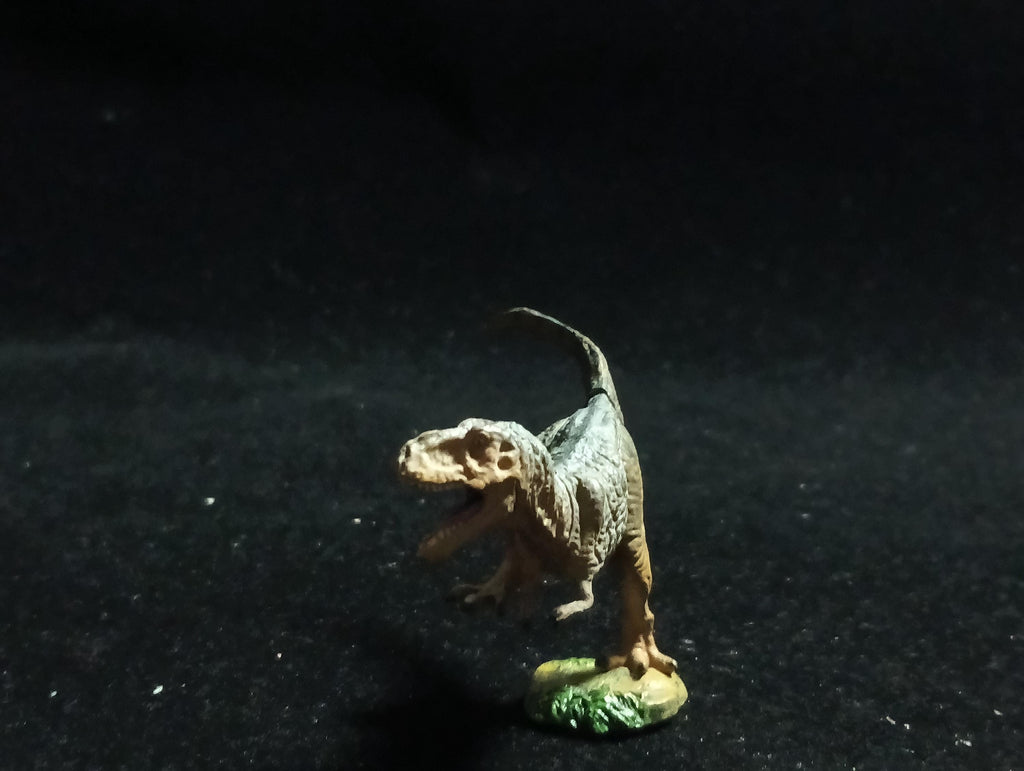 Miniature Dinosaur Tyrannosaurus Figure Figurine -  Furuta