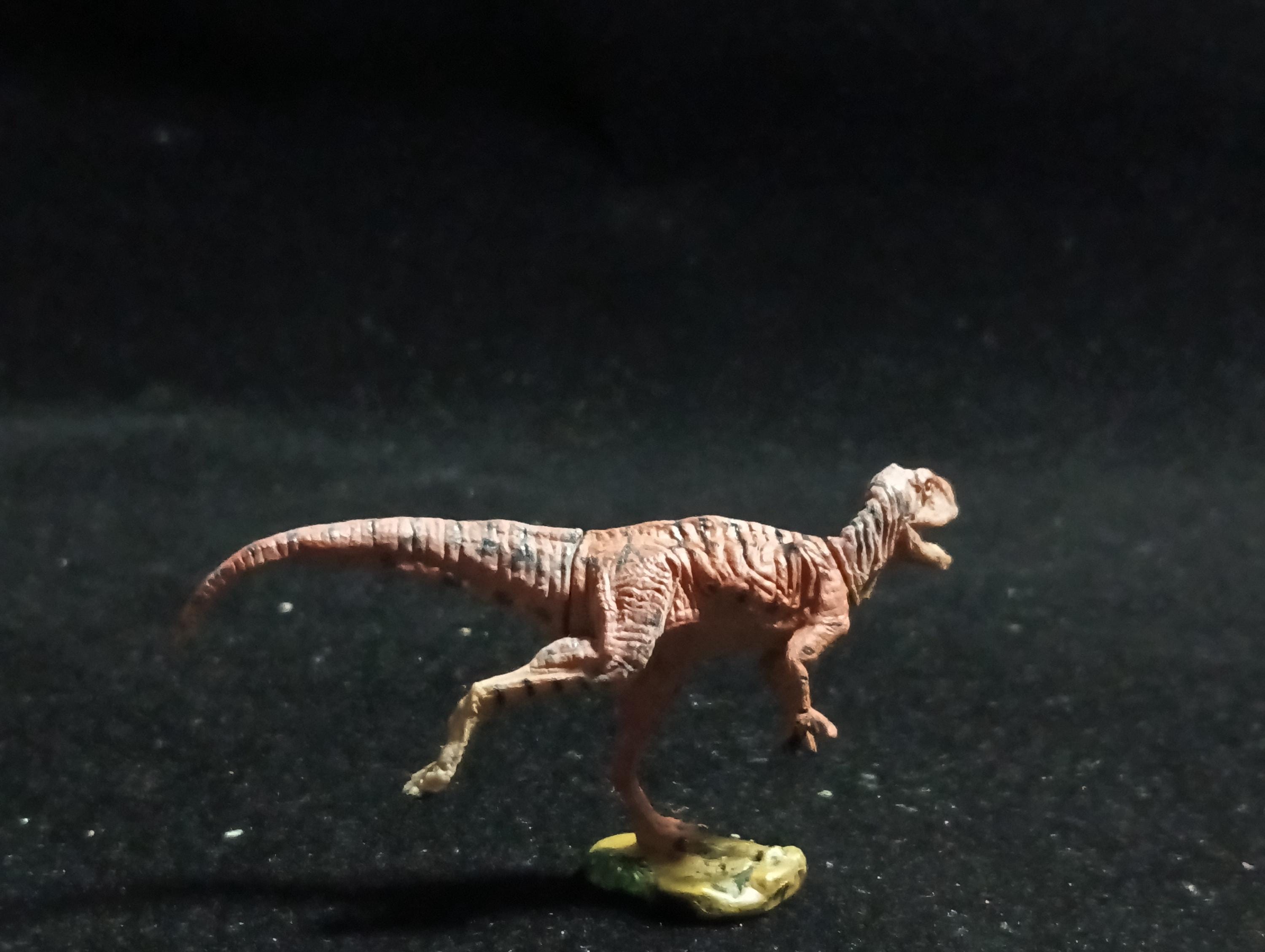 Miniature Dinosaur Fukuiraptor Figure Figurine -  Furuta